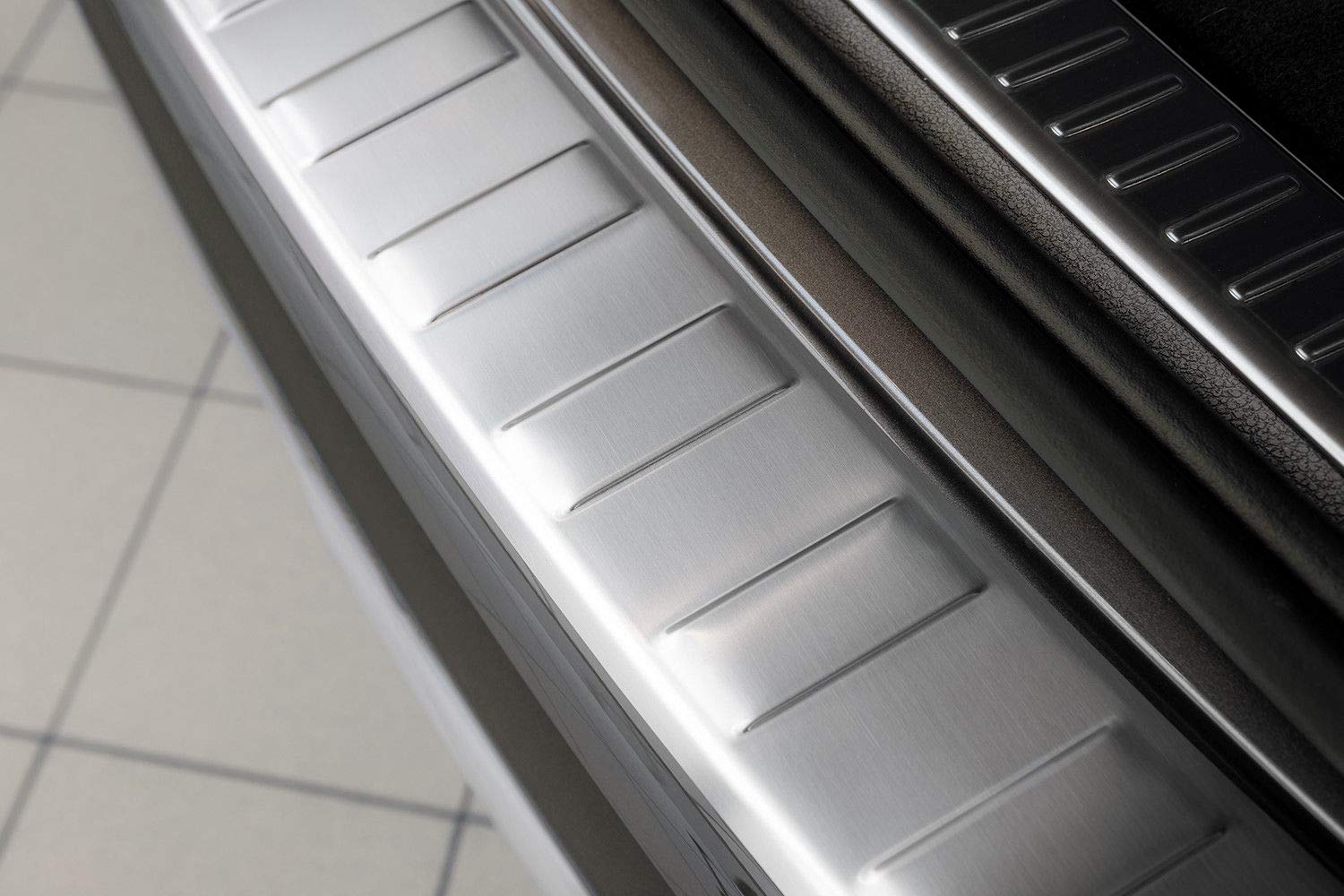 Adatto per GLC X253 SUV, protezione paraurti posteriore cromata in acciaio inox