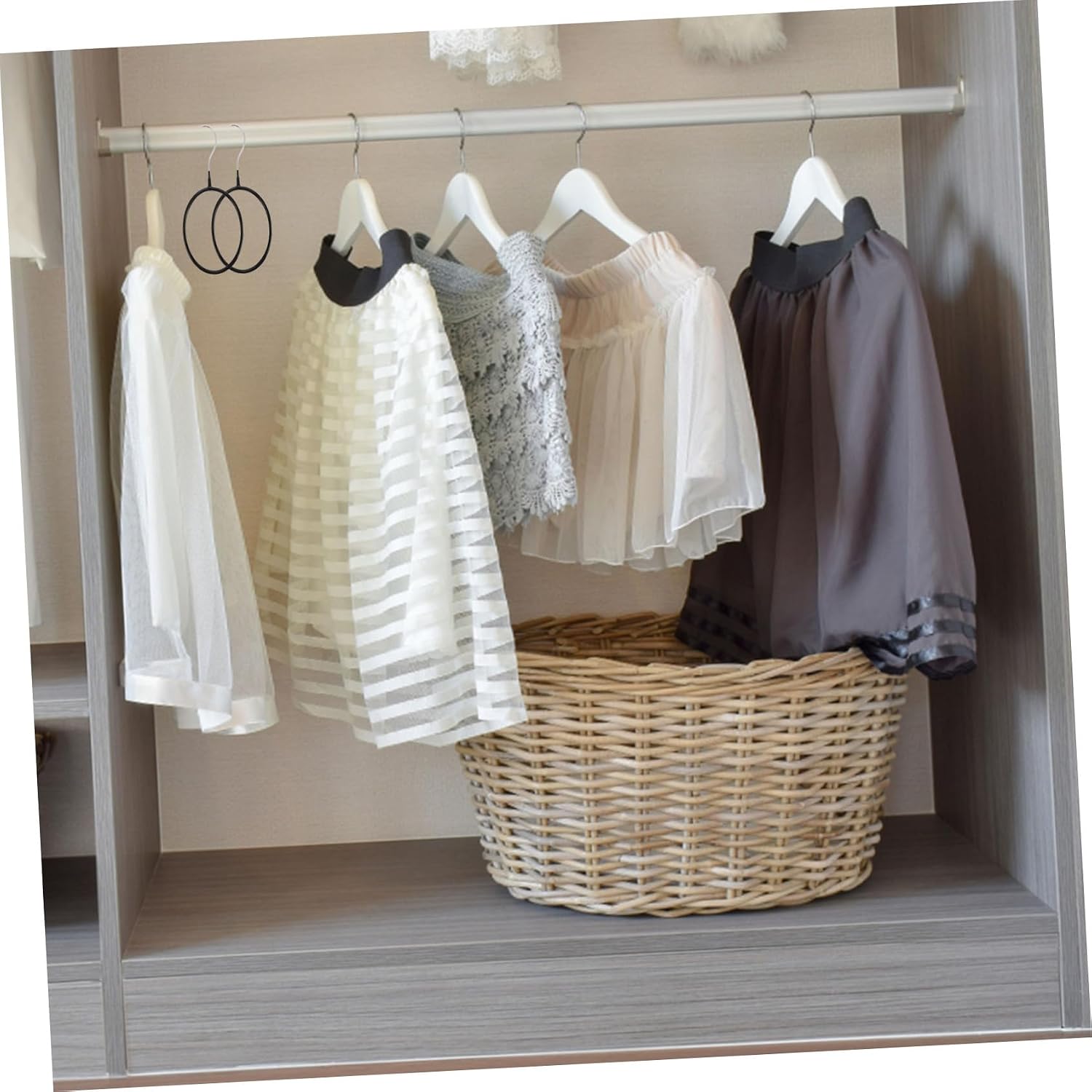 8pcs Black Circle Scarf Hangers for Closet Storage Organizer