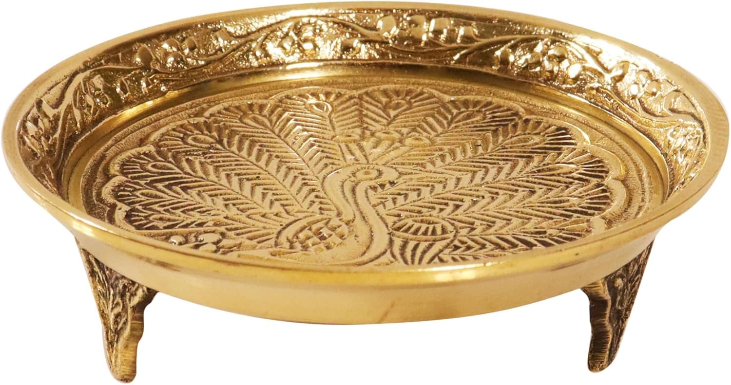 Putrika Traditional Brass Mukali |Stool|Peeta|Pooja Stand for murti| Mukkali Trumpet | Chowki Pooja for God Idols(9Cm*2.5Cm) Weight :119 (Gj) Pin Tray Mukali - Yellow