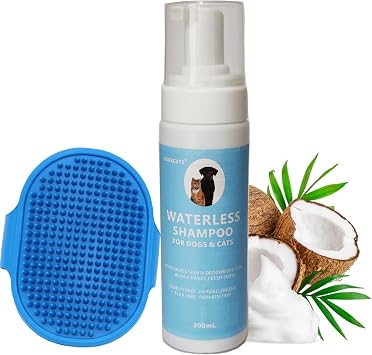 Dog Dry Shampoo, Waterless Dog Shampoo with Silicone Brush, PH-Balanced Dog Shampoo Foam for Dogs & Cats, Clean Moisturizes Skin & Deodorizes Coat with Fresh Smell
