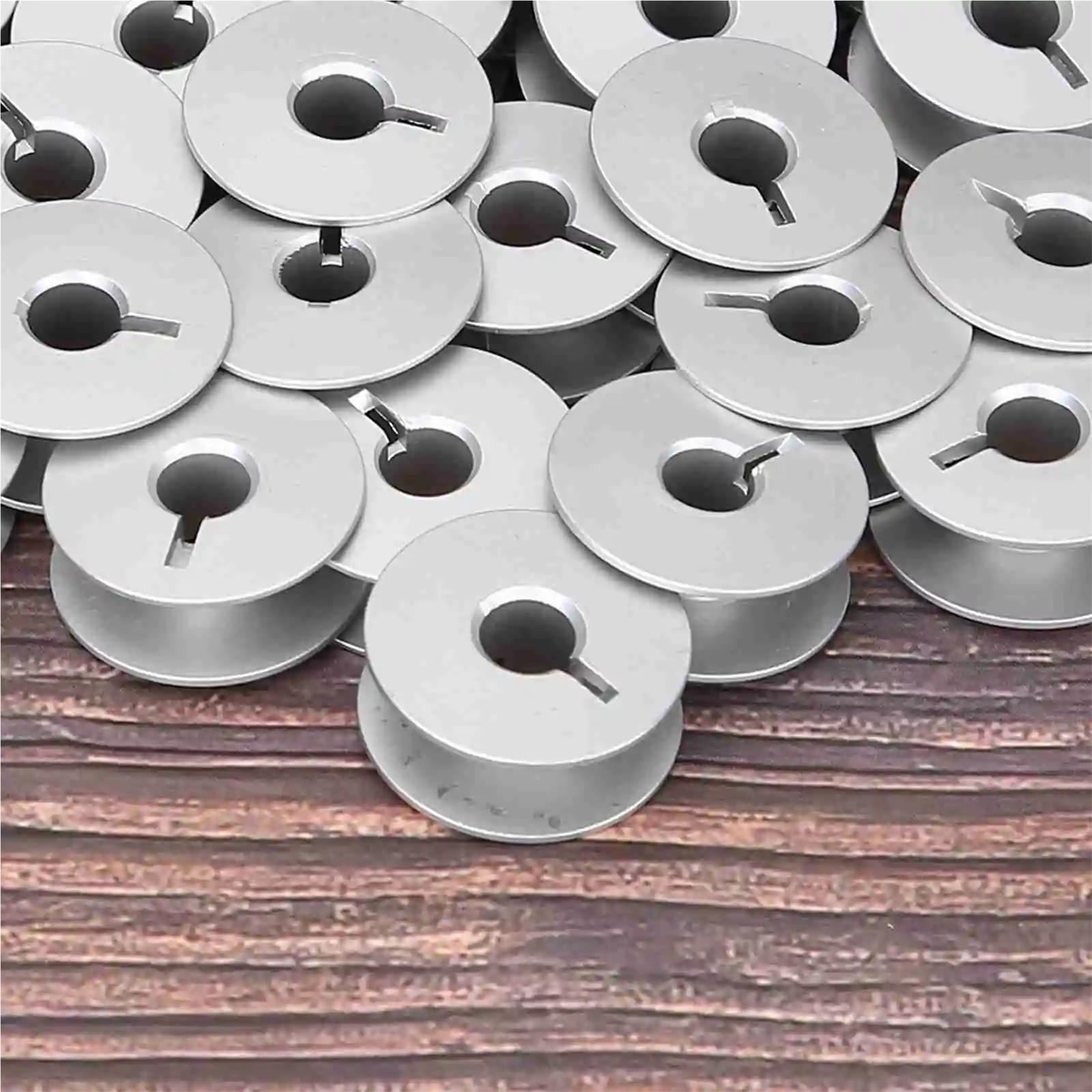 Szpulki do maszyn do szycia 50/100 szt. Czarne metalowe szpulki do maszyny szycia dla większości akcesoriów dostępnych na rynku(50PCS)