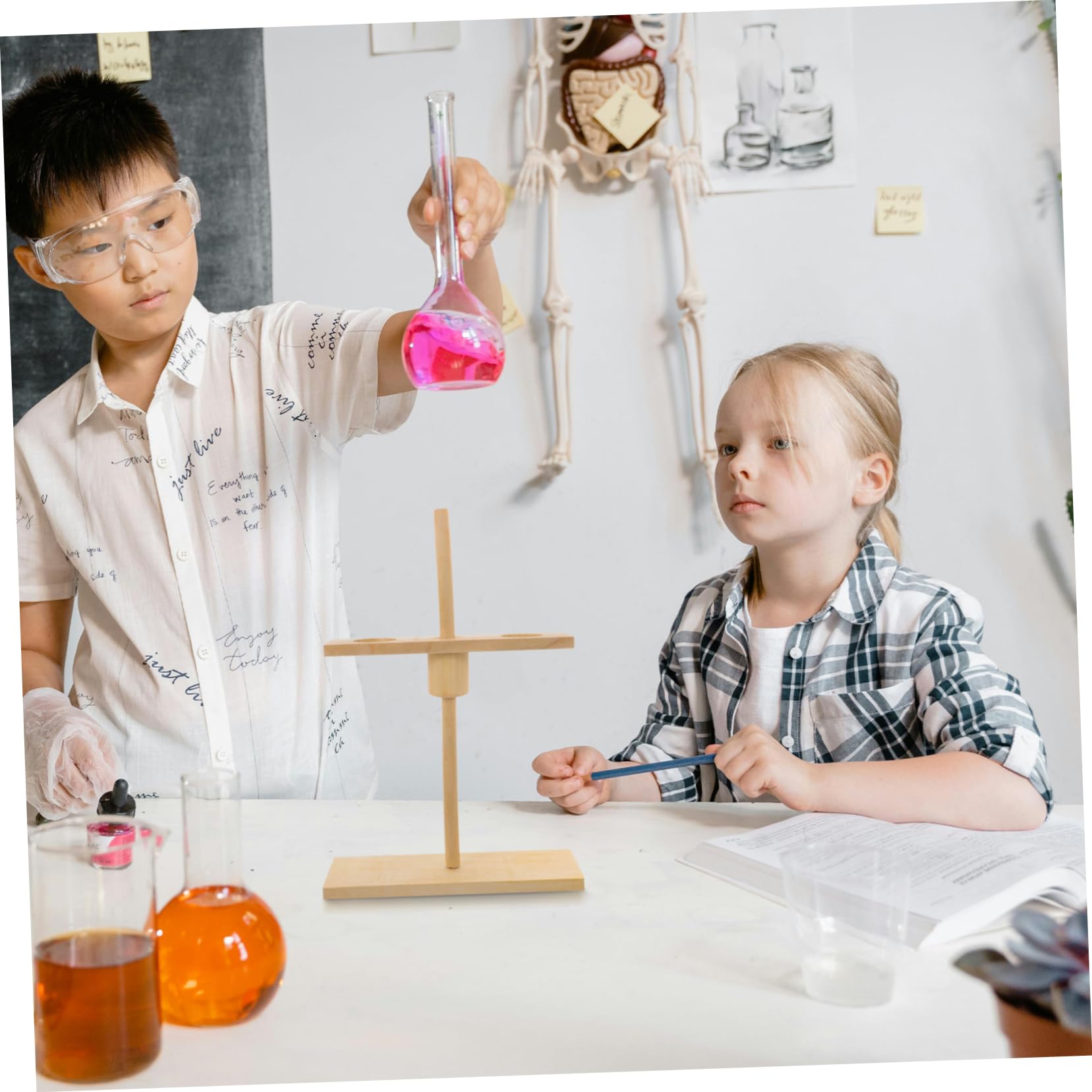 Support en Bois Hauteur Réglable Anti-glissement pour Entonnoirs à 2 Trous pour Scénarios D'enseignement Expérimental en Laboratoire