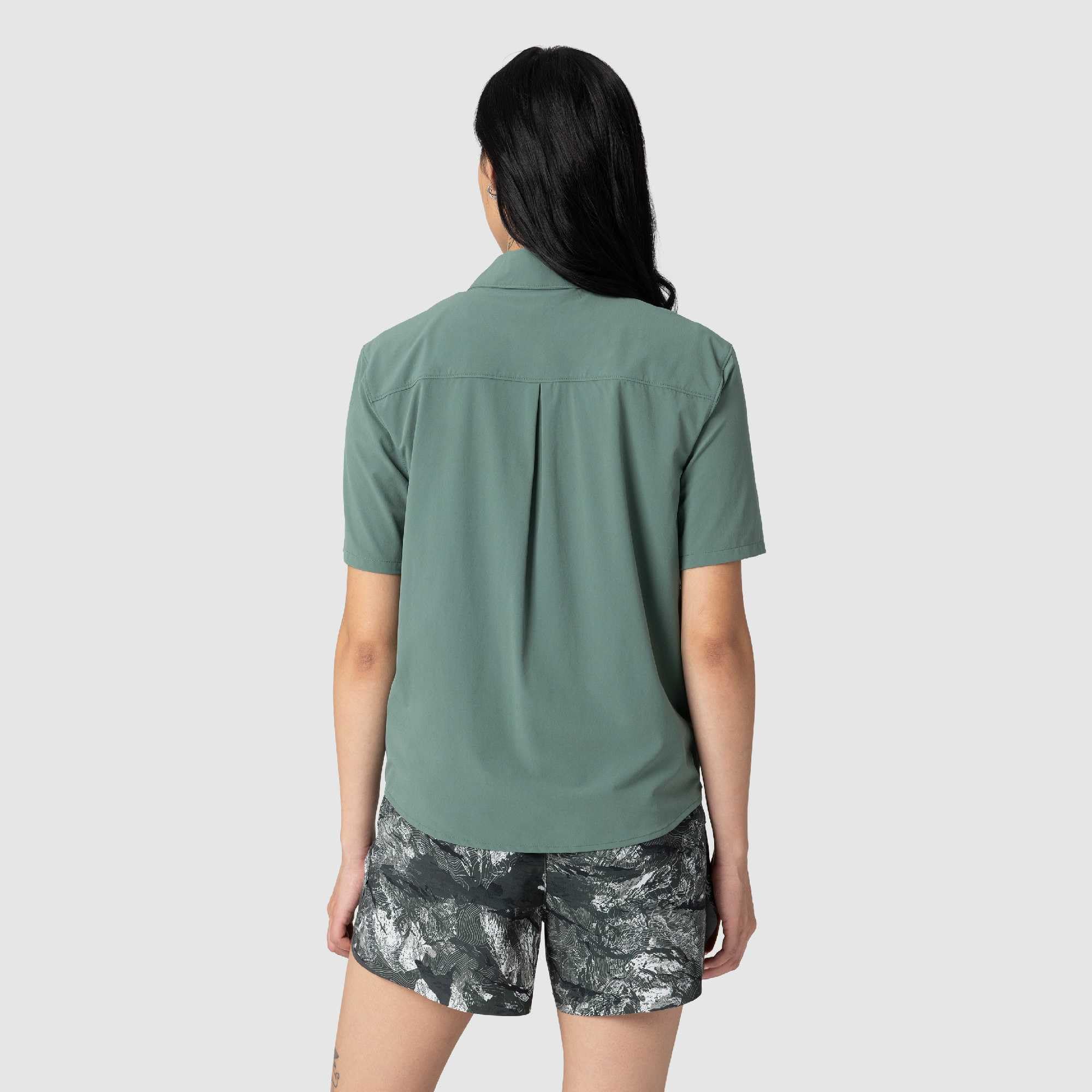 Outdoor Research Astroman - Camiseta de manga corta para mujer, ligera, UPF 30+, con botones a presión, transpirable y elástica