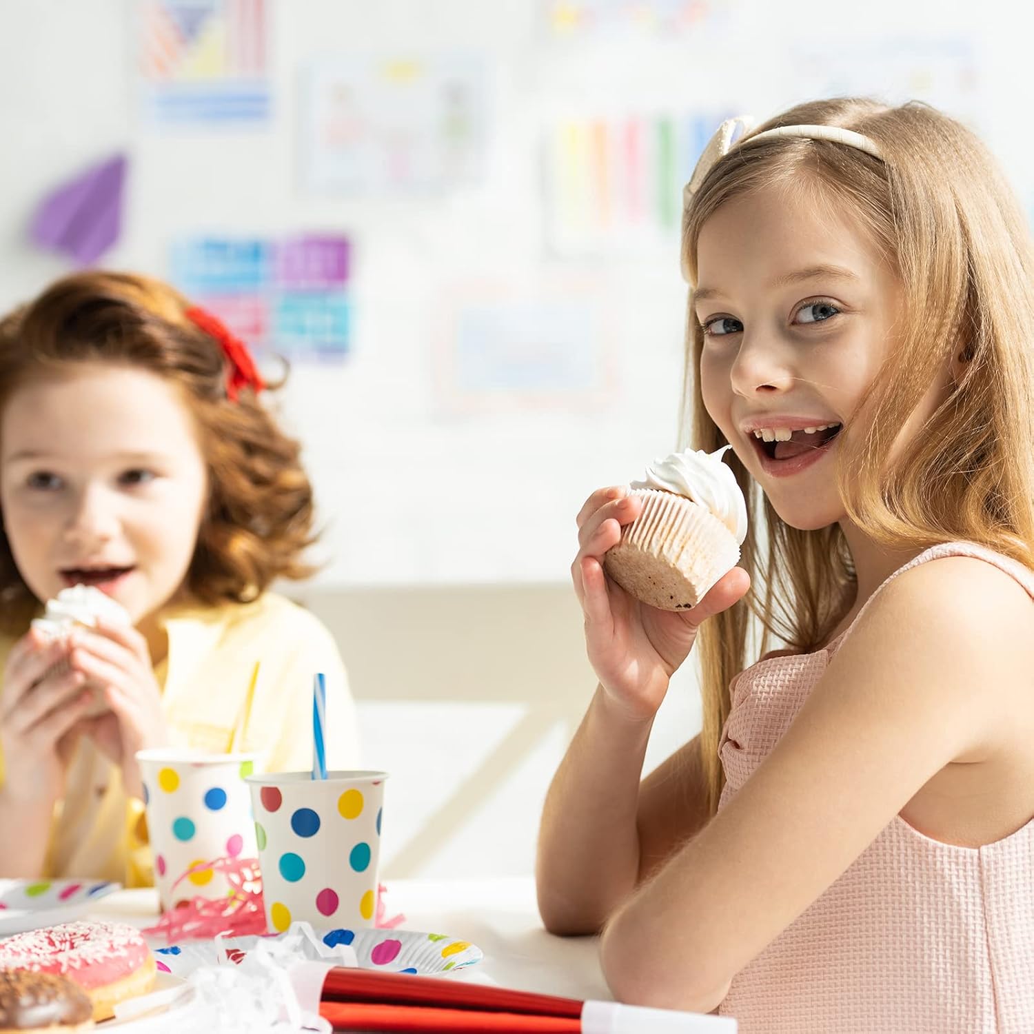 600 Pcs White Cupcake Liners Standard Size Baking Cups Food-Grade Greaseproof Paper Muffin Liners, No Smell Cupcake Wrappers for Wedding Birthday Party - Image 5