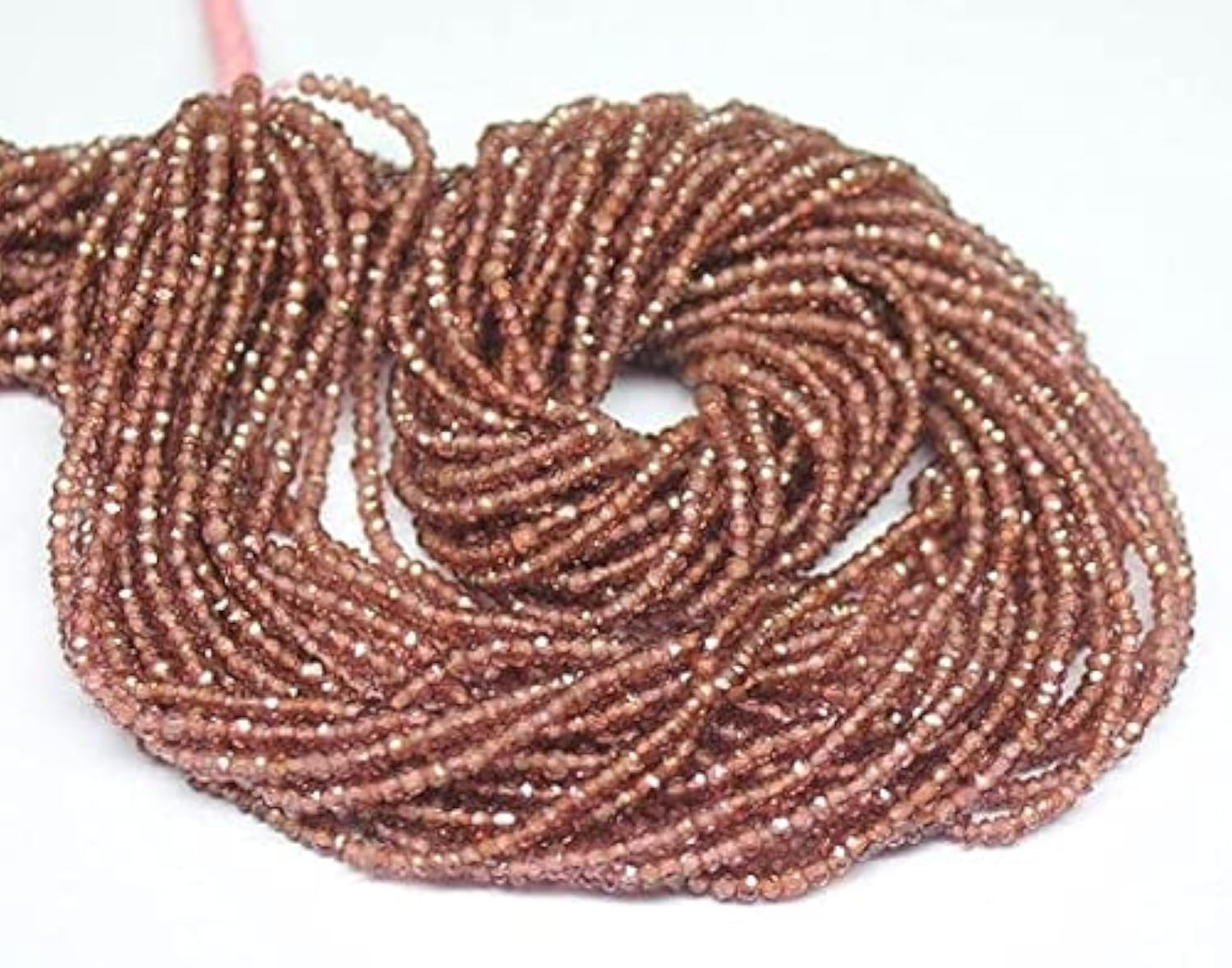 Garnet rouge pyrope facetté de 2,5mm pour création de bijoux haut de gamme
