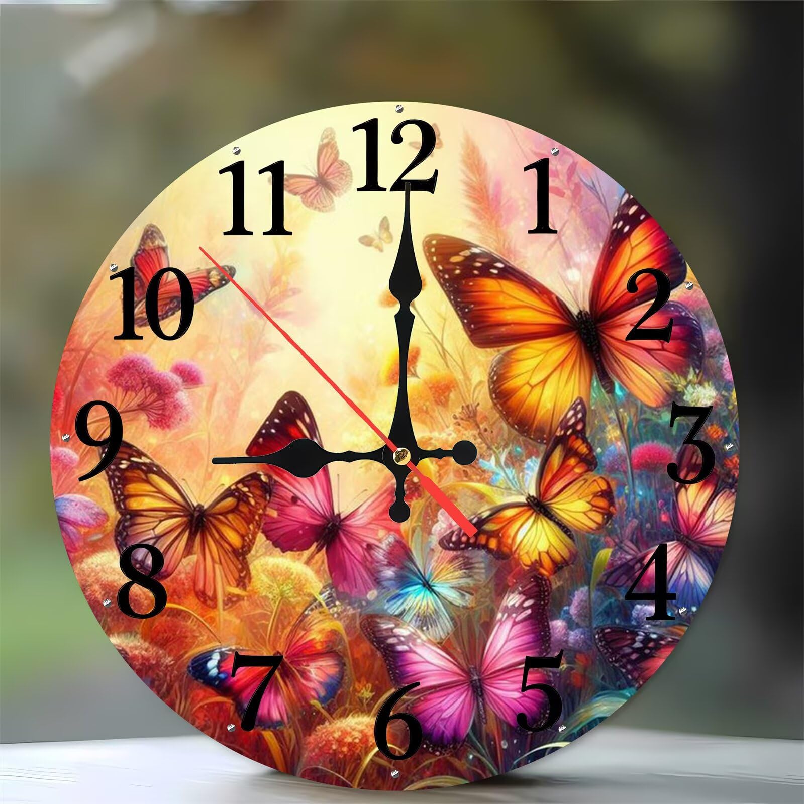 Horloge murale moderne motif papillons pour apporter de la douceur à votre intérieur