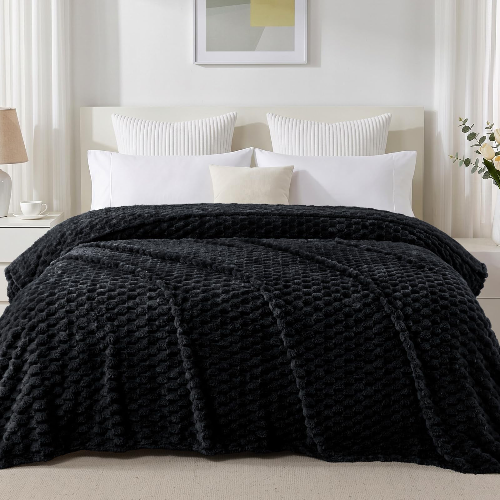 Exclusivo Mezcla 3D Fleece California King Blanket for Bed, Black