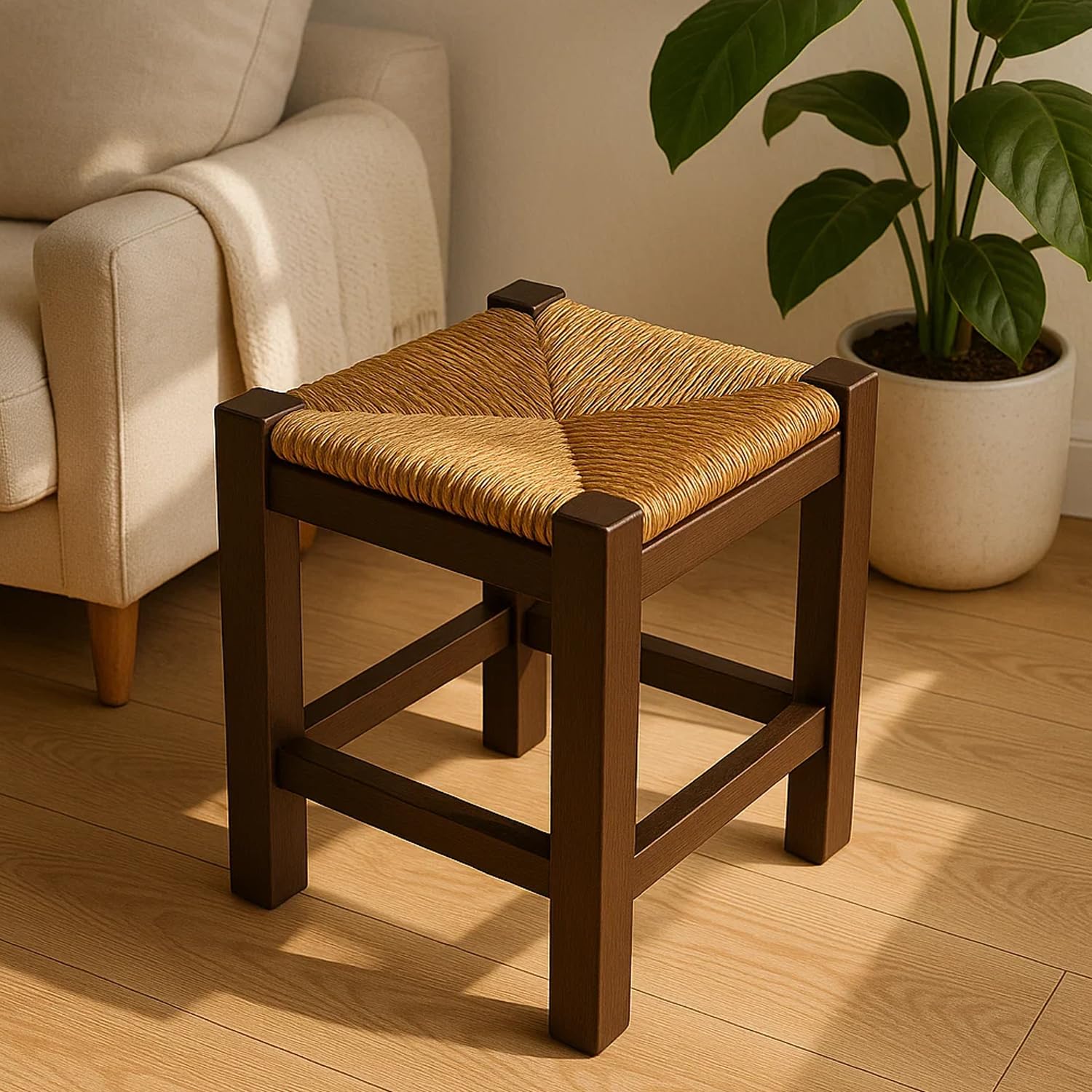 Spacio Taburete Rústico de Madera y Paja Növik – Estilo Nórdico Escandinavo – Banqueta Alta 70 cm y Baja 48,5 cm – Ideal para Cocina, Barra o Comedor | Fabricado en España (Nogal, BAJO)