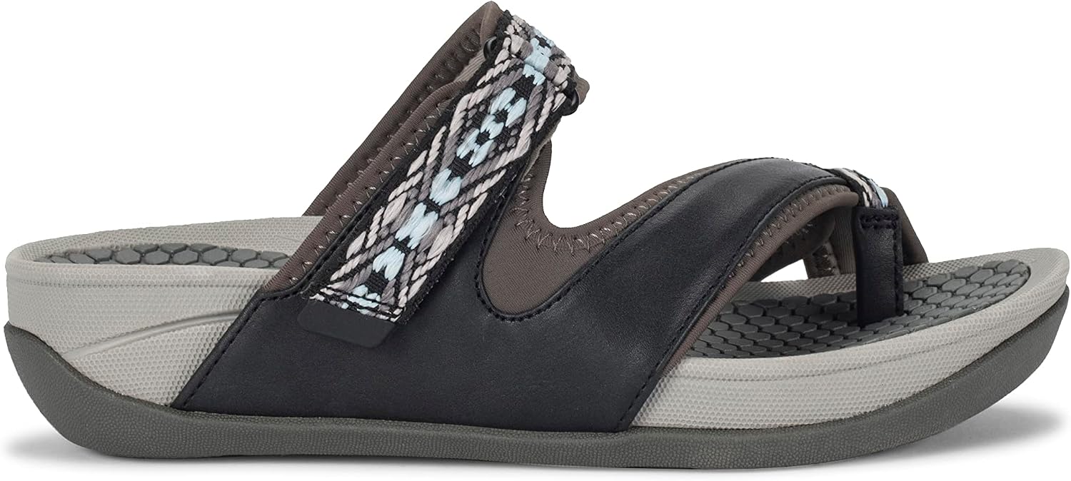 BareTraps DESERAE Womens Sandals