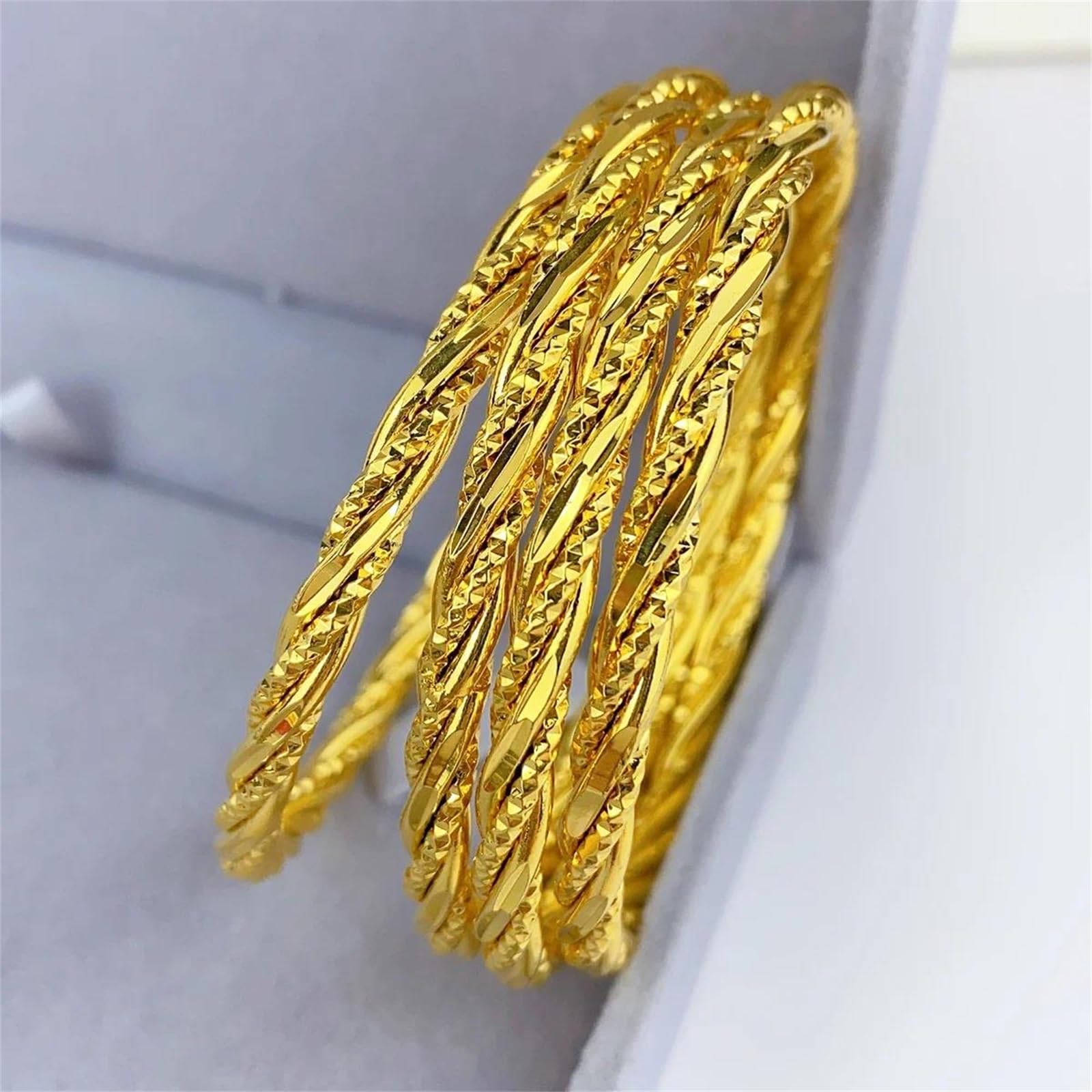 LYGBAOFUL Brazalete de Color Dorado de 62 mm para Uso Unisex. Pulsera de aleación de Cobre de Estilo Bohemio para un Accesorio de Boda o Fiesta Inspirado en el diseñador.