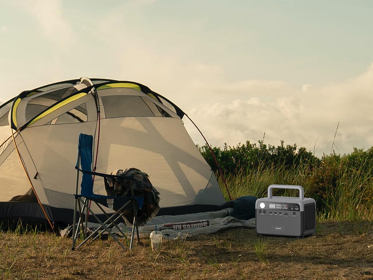 revolt Solarkonverter: Powerstation & Solar-Generator, 230 Wh, 230 V, 300 W, Reine Sinuswelle (Solar Powerbanks, Powerstation Solargenerator, Panel)