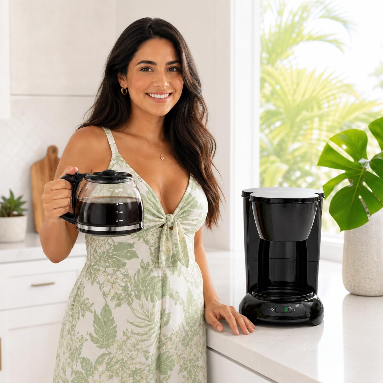 Amazon.com: Univen 4 cup Glass Coffeemaker Carafe Compatible with Oster  Coffeemaker Model 3301, Mr. Coffee TF4 and TF5 4.25" (10.8cm) TALL TO TOP  OF LID, PLEASE CHECK FITMENT BEFORE ORDERING: Home &