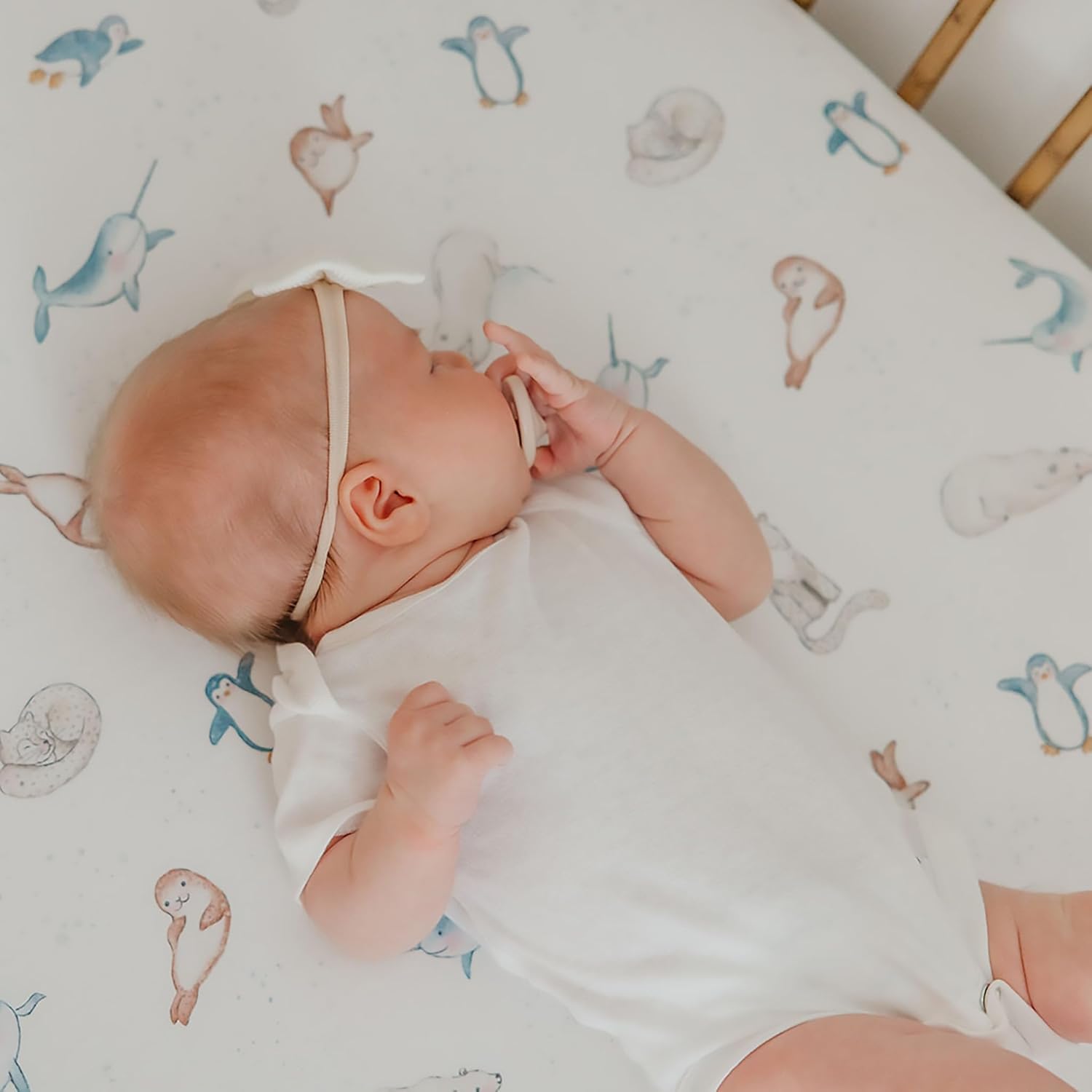 Arctic Wonder Premium Crib Sheet