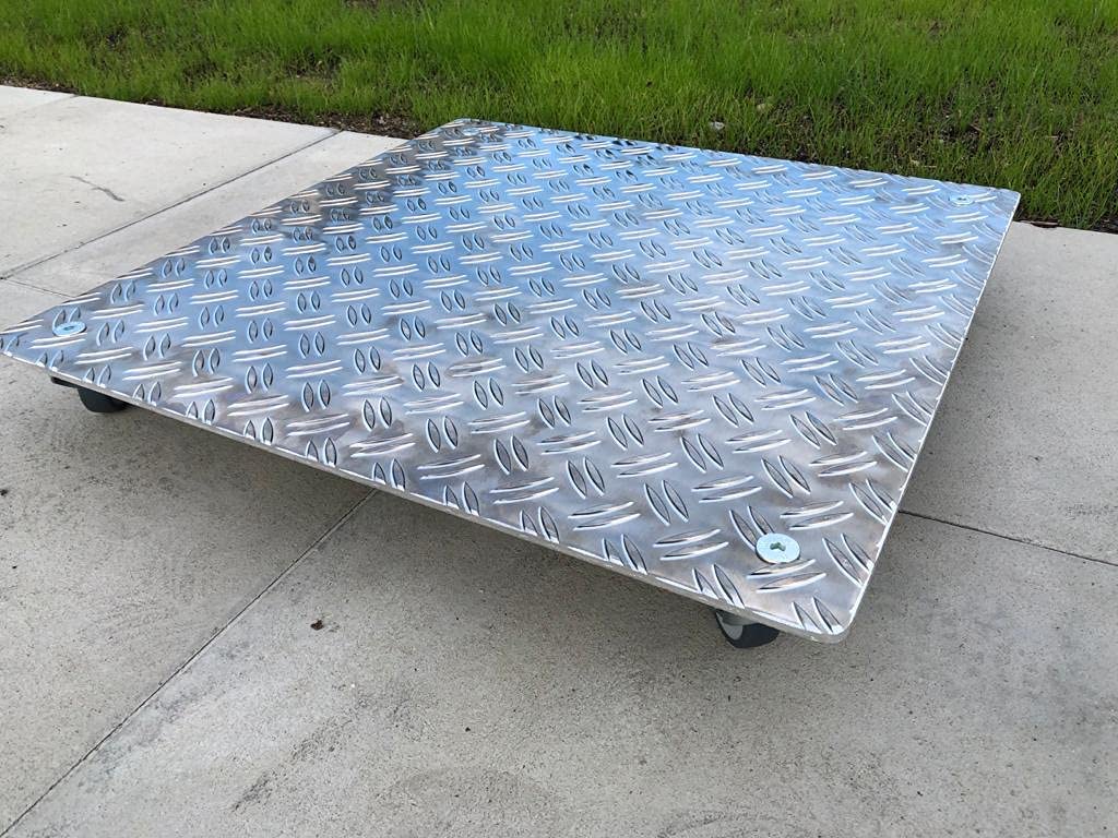 Pflanzenroller AluRiffelblech Q200 bis200kg Blumenroller Untersetzer Quadrat Indoor Outdoor (Riffel5/6,5-200-500x500)