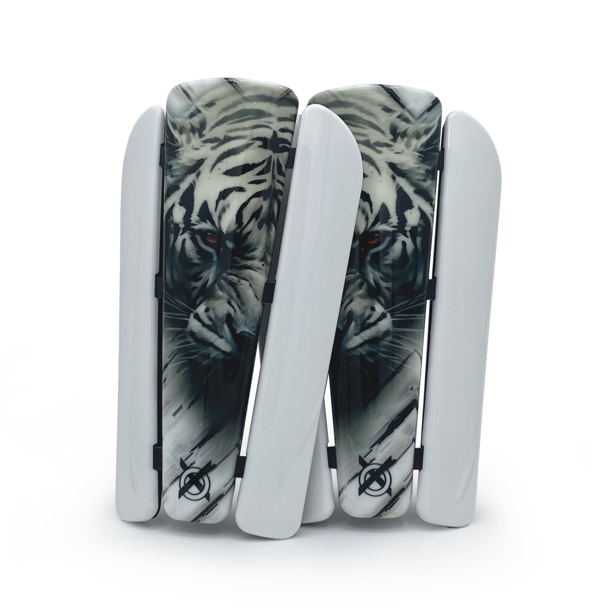 Parastinchi Da Calcio Giovani Adulti ad alta resistenza agli urti Made in Italy Protezione Completa. Comprese fasce di sostegno. Modello White Tiger