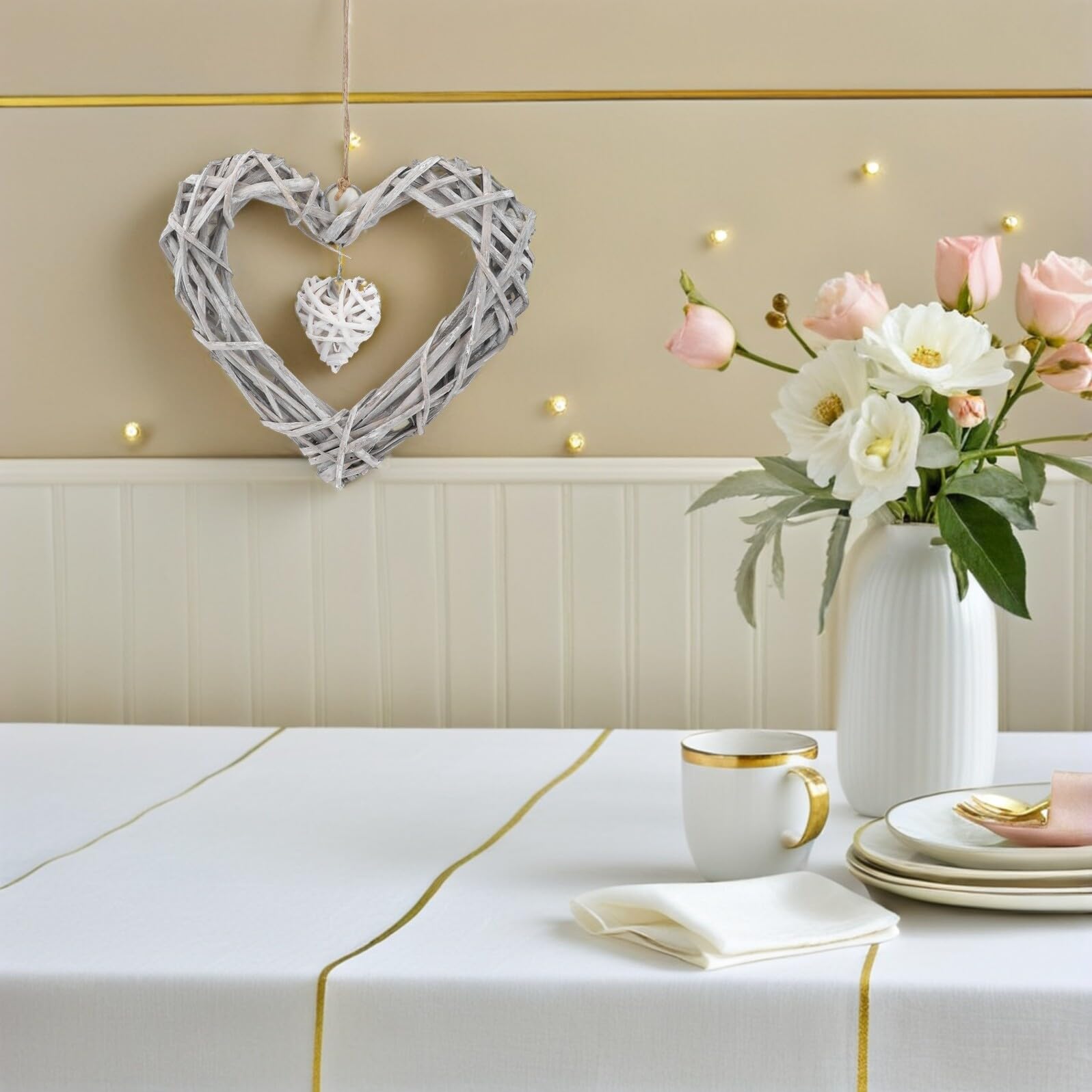 Homoyoyo 4 STÜCKE Rattan Herz Deko zum Aufhängen Handgefertigt mit Spitze Romantischer Weidenkranz für Hochzeit Party Schlafzimmer Wanddekoration Langlebig und Leicht Stilvolles Herz