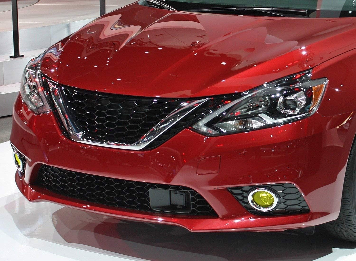iJDMTOY Complete Set Yellow Lens Fog Lights Foglamp Kit Compatible With 2016-20 Nissan Sentra (Facelift), with Halogen Bulbs, Wiring On/Off Switch and Garnish Bezel Covers w/Chrome Trim