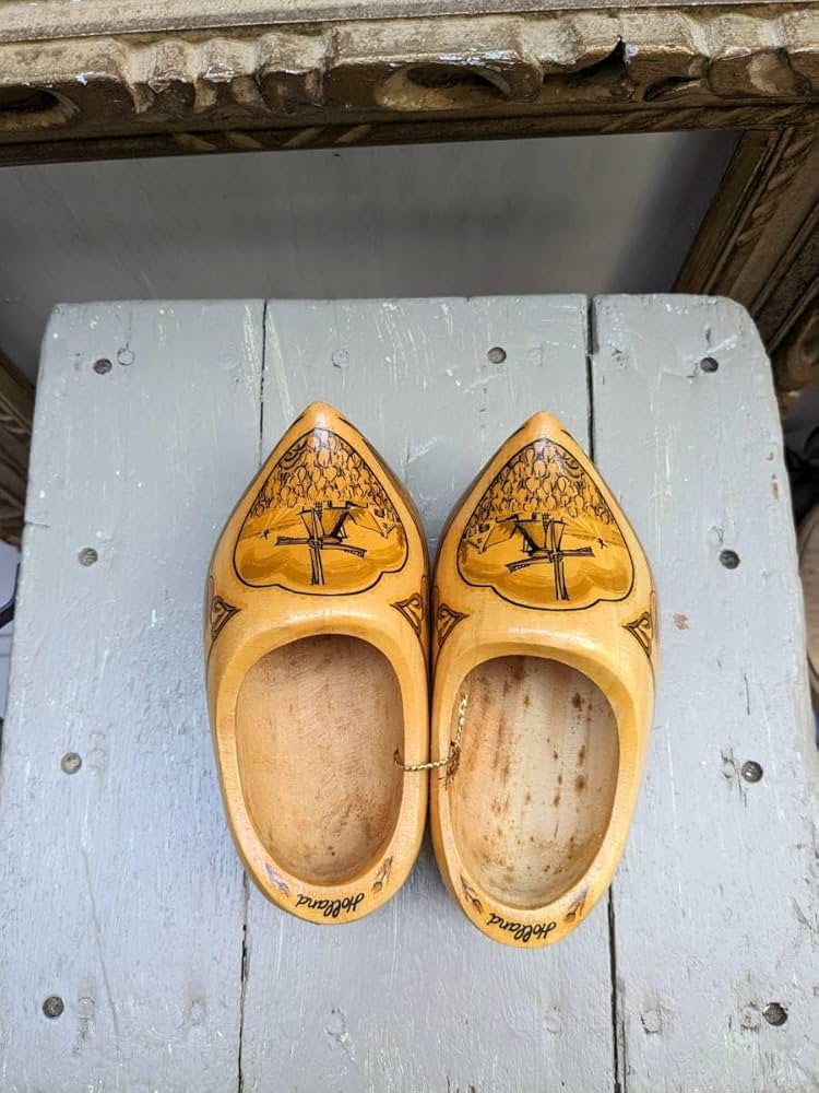 Holland 伝統的な赤い木靴 23センチ オランダ 木靴