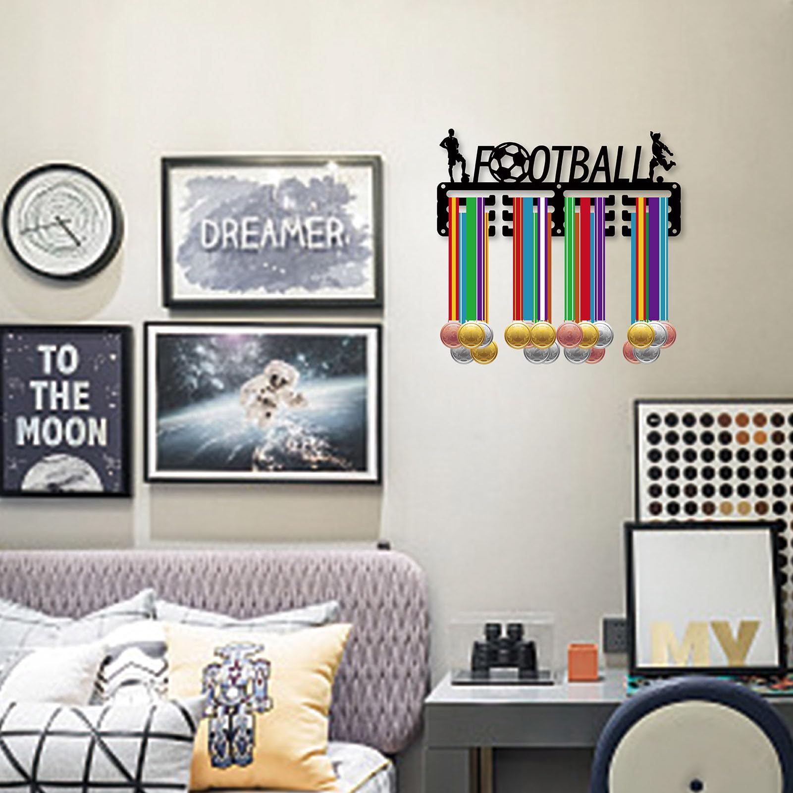 CREATCABIN Soporte para Medallas Fútbol,Colgadores Medallas,Estante Fútbol,Deportes,Premios Colgantes Metal,Hierro,Montaje Pequeño,Decoración,Premios para Mujeres,Pared,Hogar,Insignia,Negro,29x12.8cm — view 6