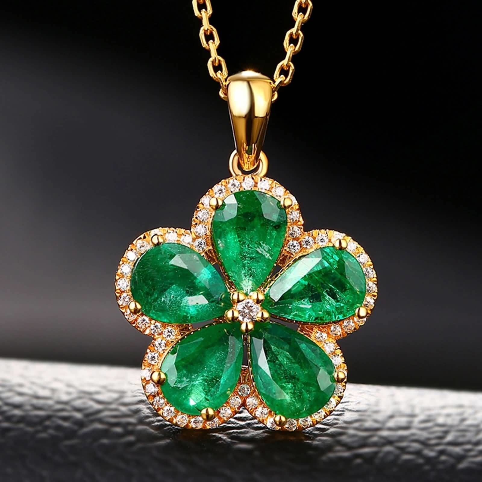 Ciondolo per Collana Oro Vera, Collana Fidanzati Donna con Smeraldo Sintetico 2 Carati e Diamante Sintetico, Gioielli Pietra Portafortuna
