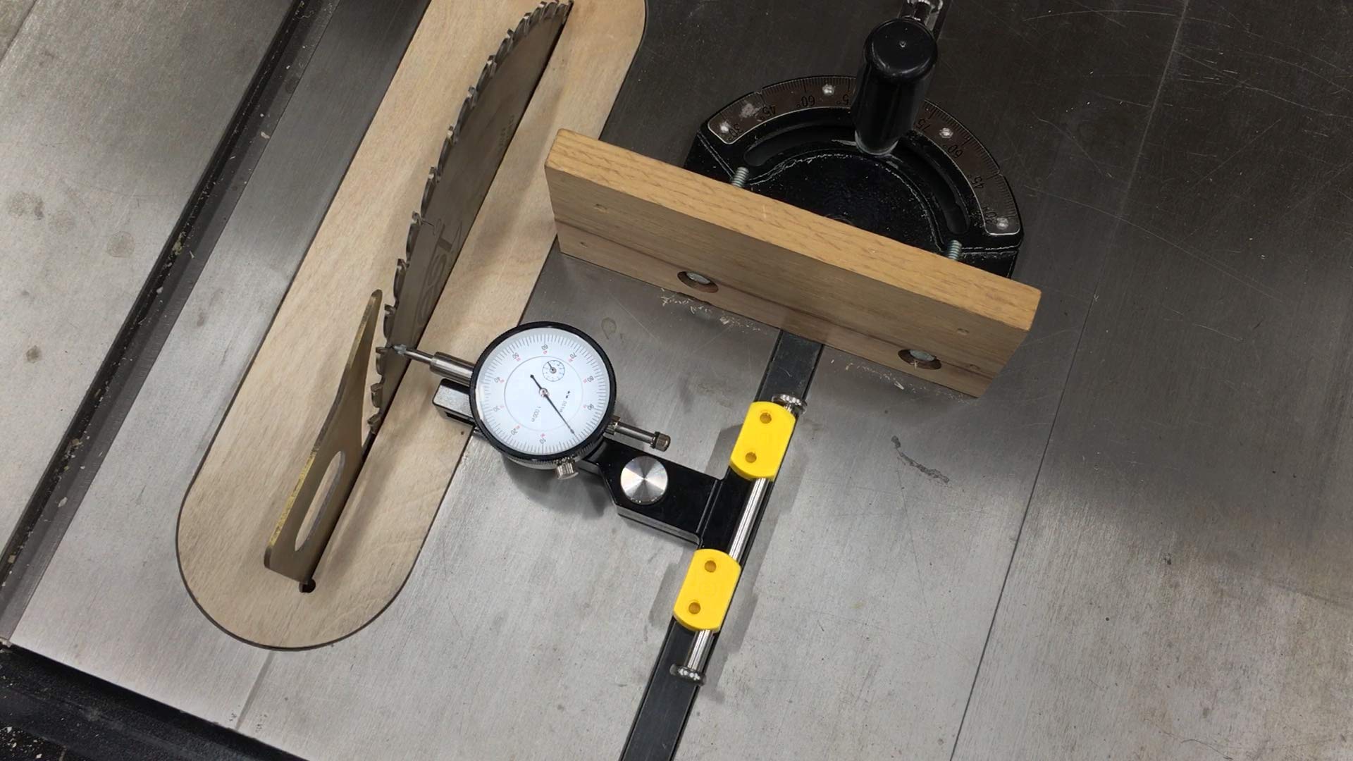 Magswitch T32241 Universal Saw Indicator, 2-in-1 Miter Slot to  