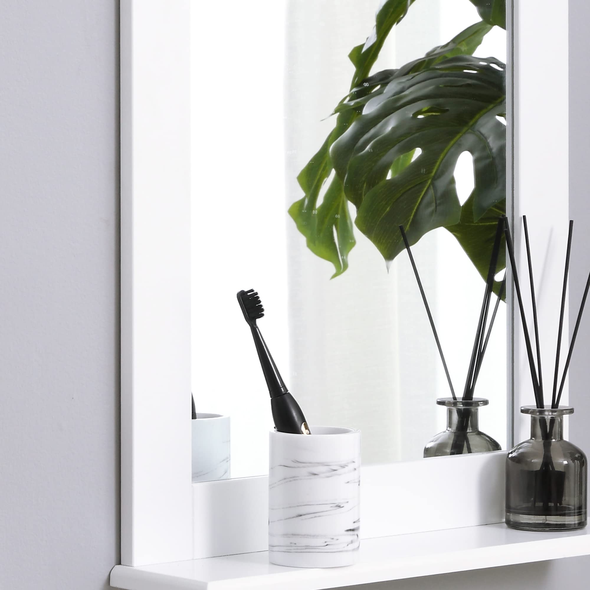 kleankin Espejo de Baño 50x11,5x60 cm Espejo de Pared con Estante Blanco | Moderno, Estante de Almacenaje, Marco de Madera, para Dormitorio, para Aseo