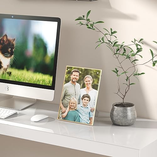 Miniatura 3 de Portarretratos transparente de 6 x 8 pulgadas con borde dorado, paquete de 3, marco de fotos de plexiglás independiente de escritorio para 6 x 8 o 5