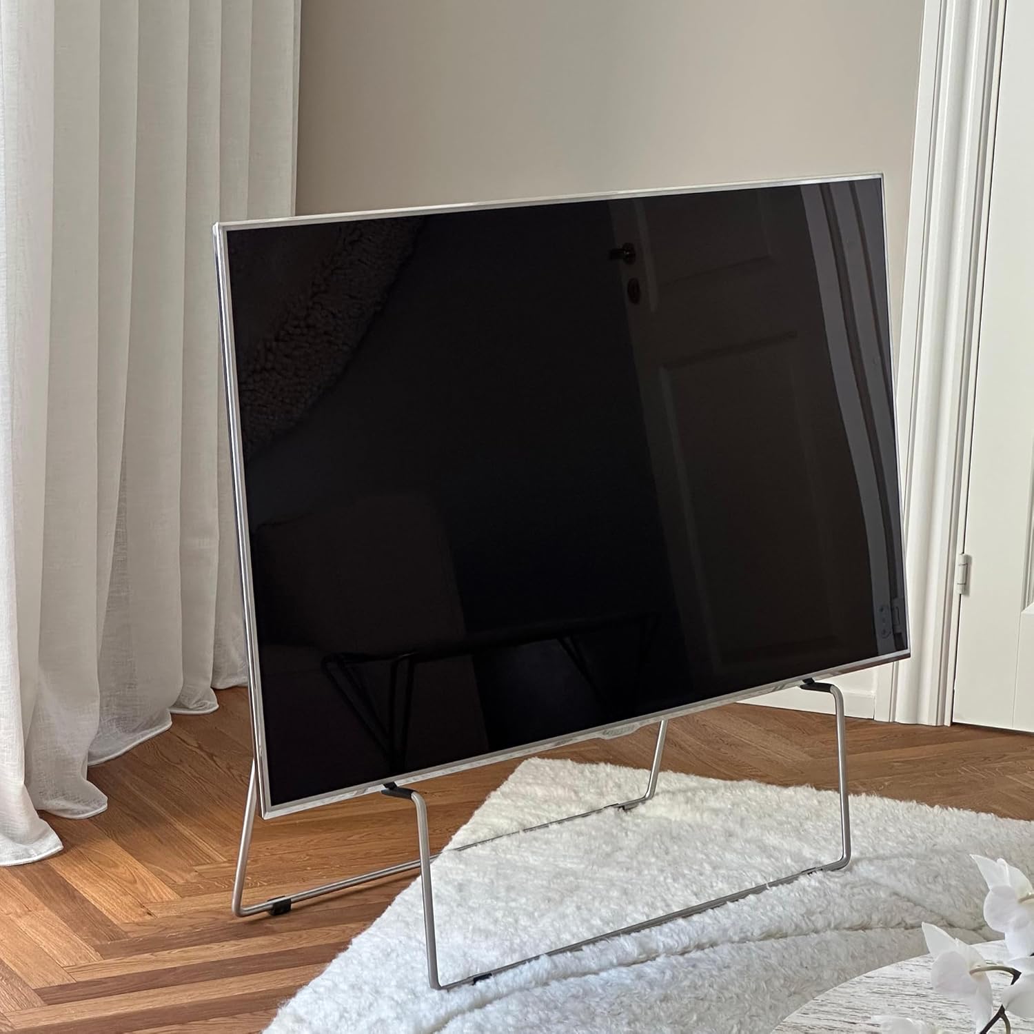 EVA SOLO – Carry TV Stand 34.3x14.2x13.8 in | French Easel Style | Flat Screens up to 65" | Lifts TV Off the Floor | Easy to Adjust | Floor Easel TV Mount Stand | Stylish Danish Design | Brushed Steel