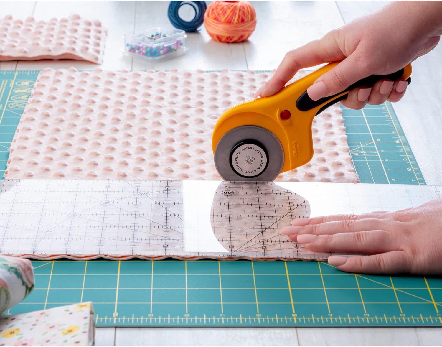 OLFA 60mm Ergonomic Rotary Cutter - Image 8