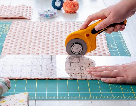 OLFA 60mm Ergonomic Rotary Cutter (RTY-3/DX) - Rotary Fabric Cutter w/Blade Cover & Squeeze Trigger for Quilting, Sewing, Crafts, Replacement Blade: OLFA RB60-1