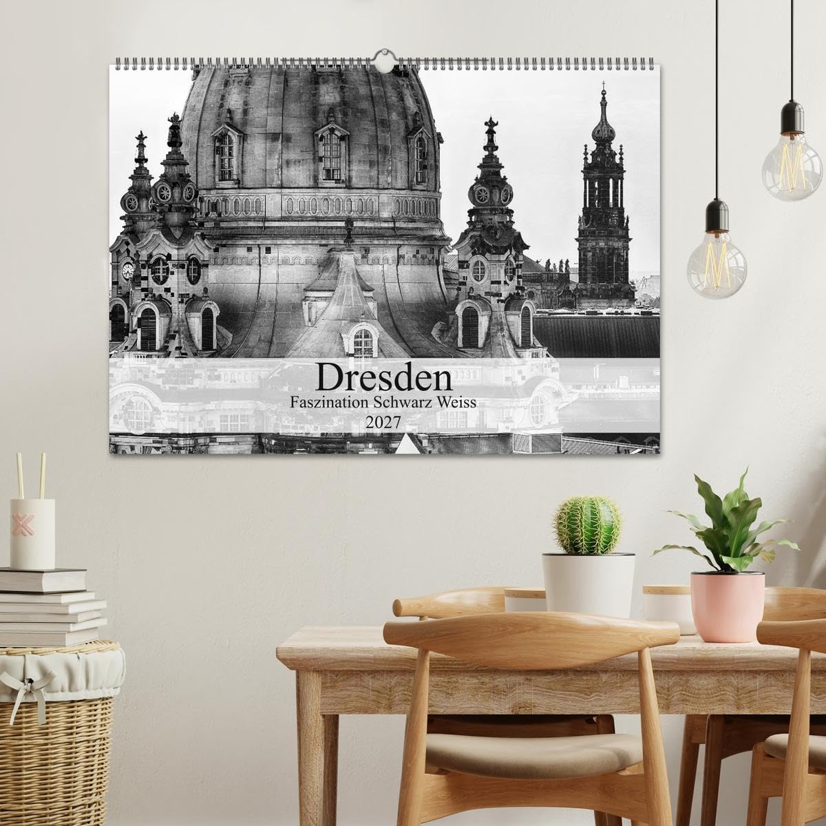 CALVENDO - Dresden Faszination Schwarz Weiss (Wandkalender 2027 DIN A2 quer), Monatskalender: Die wunderschöne Barockstadt Dresden in faszinierenden Bildern des Fotografen Dirk Meutzner