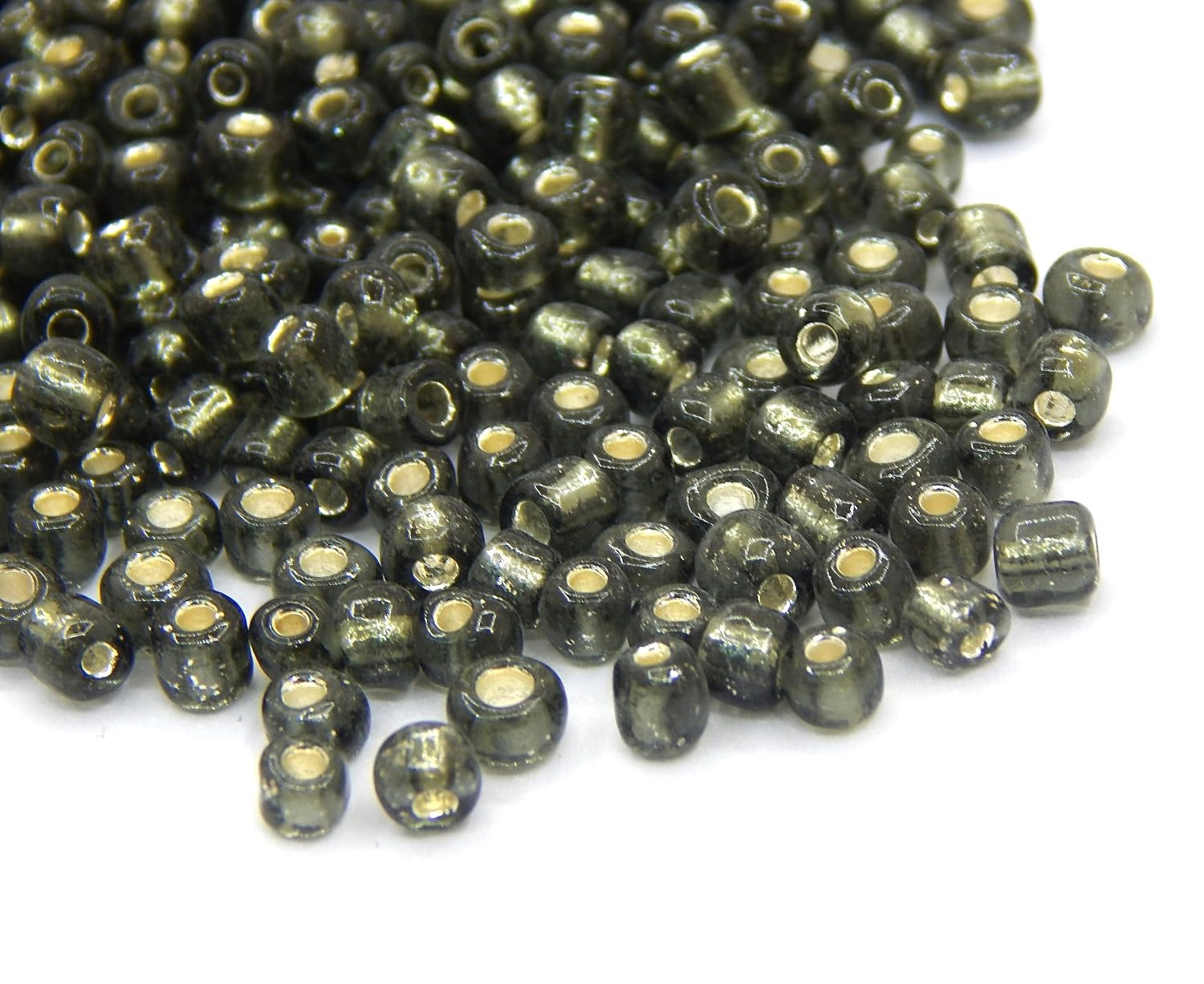 Pack of 1100 Glass Seed Beads 4 mm, 6/0, Pony Beads, Round Mini Beads, Seed Beads, (Grey Silver Insert), Grey Silver Inlay