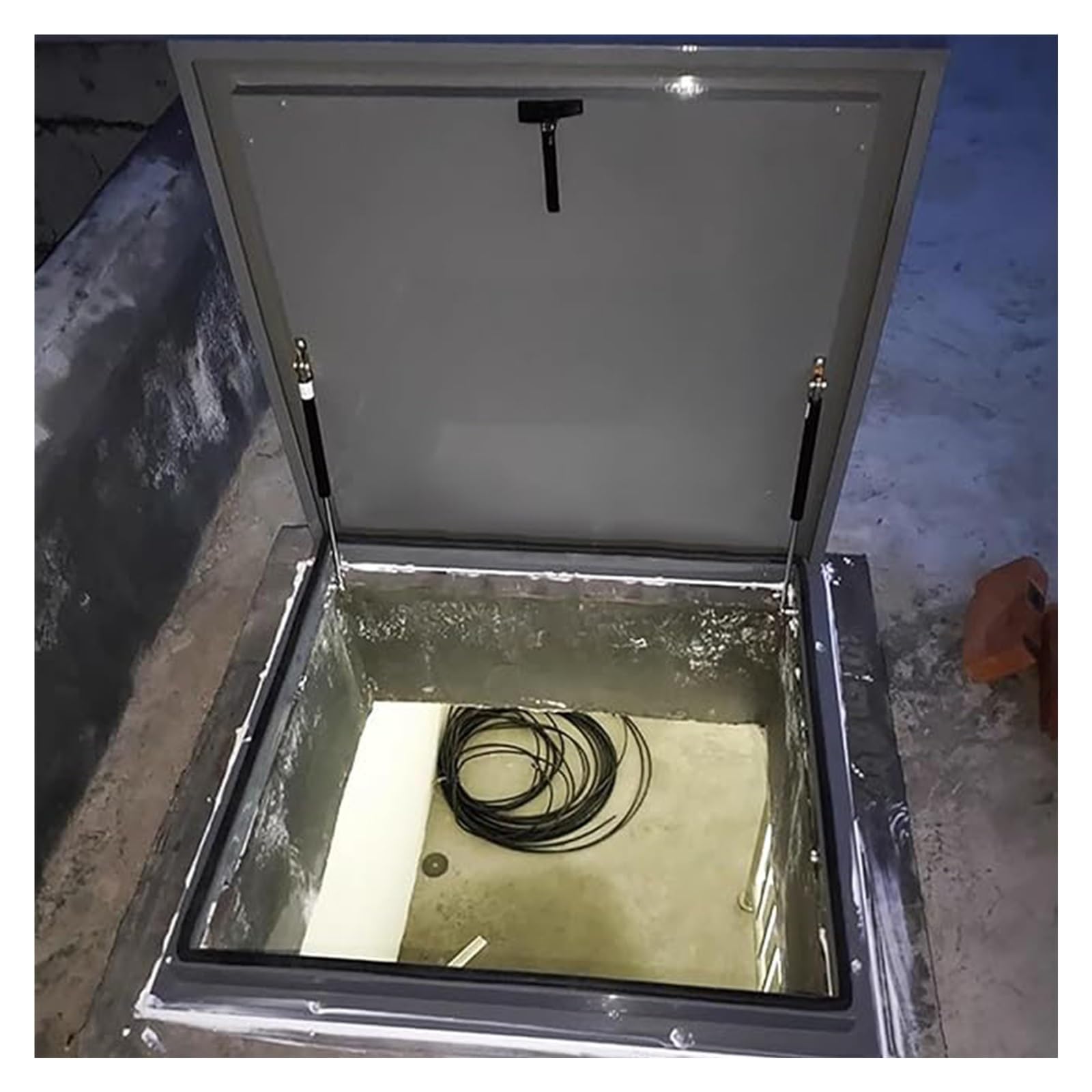 Trampilla de techo de alta seguridad con placa de cubierta impermeable
