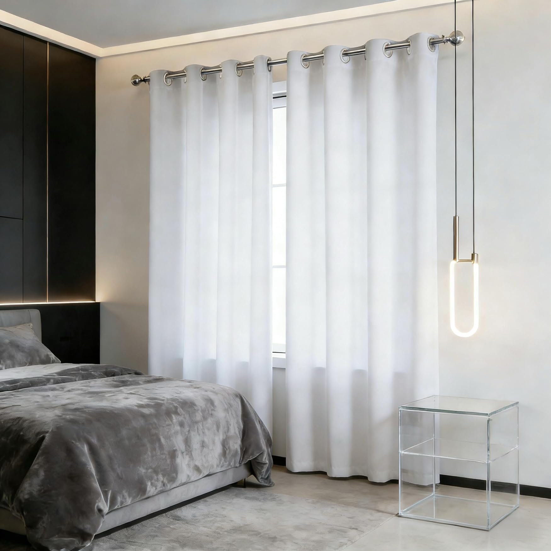 Rideaux occultants blancs pour l'intimité du salon et de la chambre