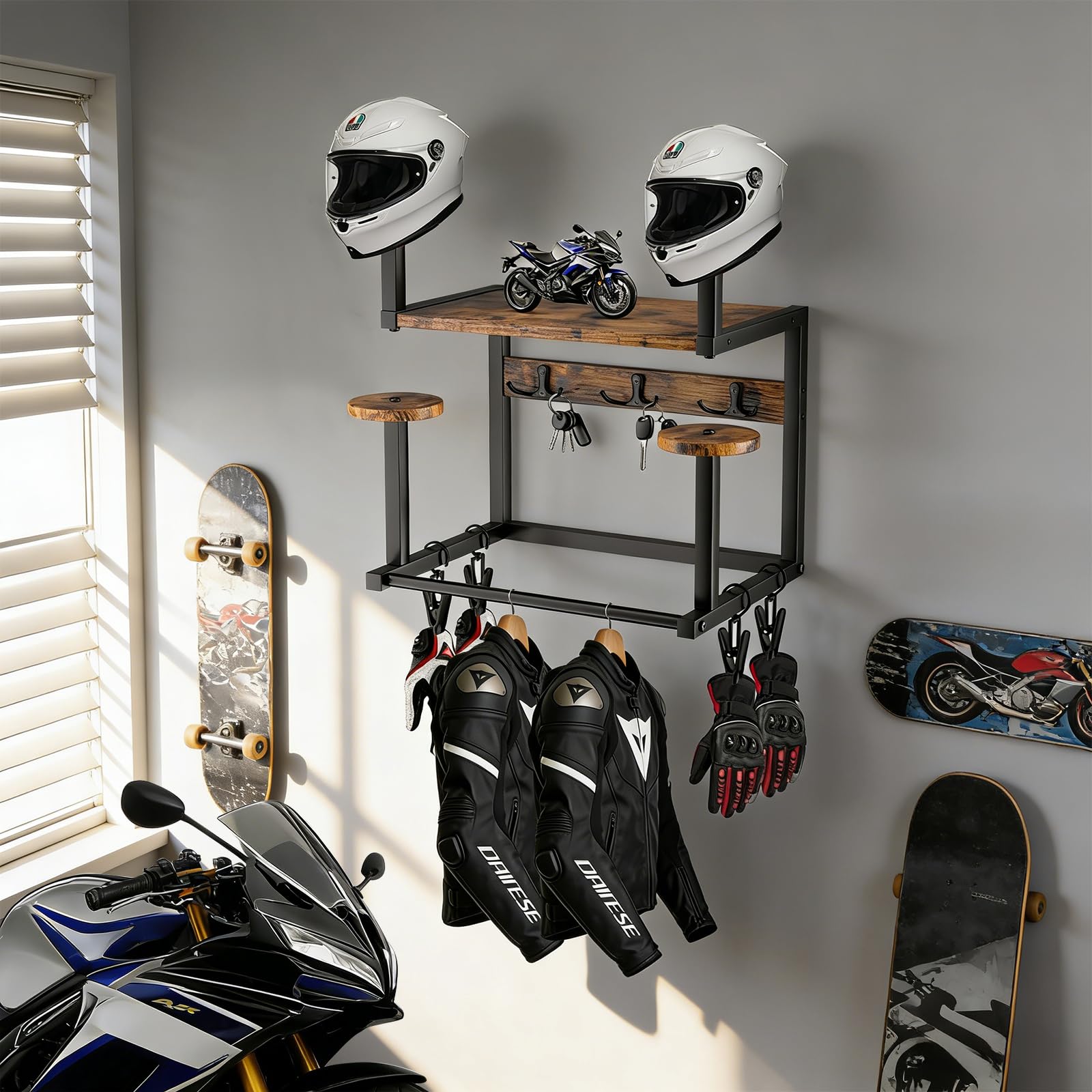 Helmhalter Wandhalterung, Motorradhelmhalter Plattenständer Display Organizer mit 1 Holzschichtbrett, 4 Helmständer und Haken für Motorrad, Fußball, Radfahrerausrüstung