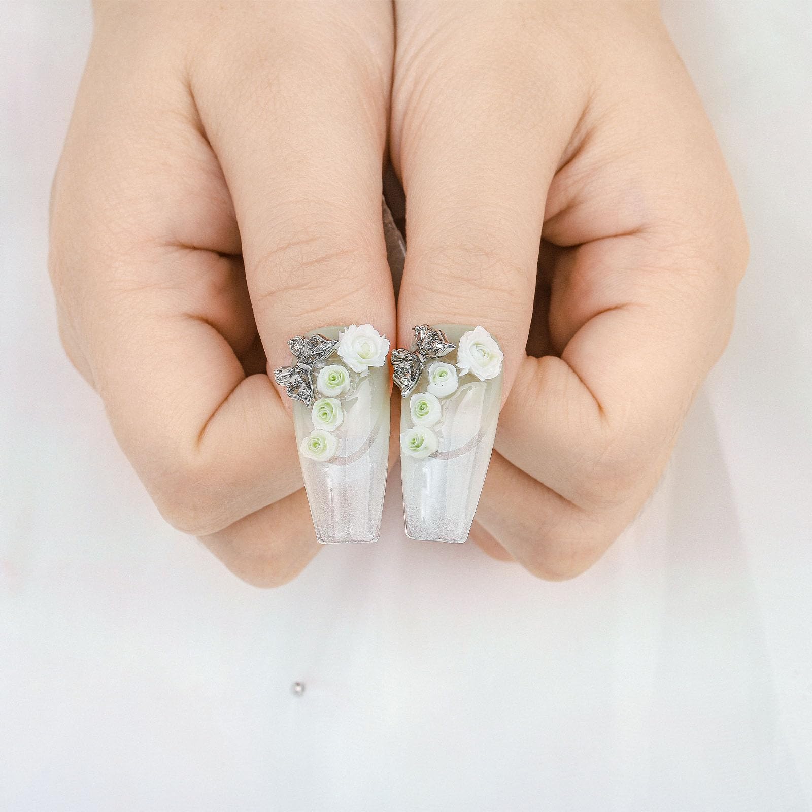 Bara lunga Chiodi a pressione Strass Gradiente Unghia finta Farfalla Rosa Unghie finte Brillantini Cristalli Unghie con colla riutilizzabile per donne e ragazze 10Pz