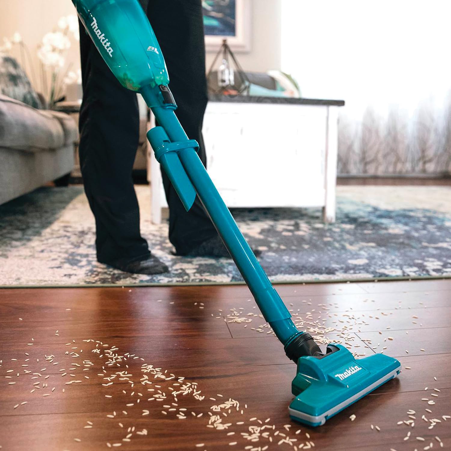 Makita 18V LXT Brushless Stick Vacuum Cleaner, 730 ml, 42 CFM, 4