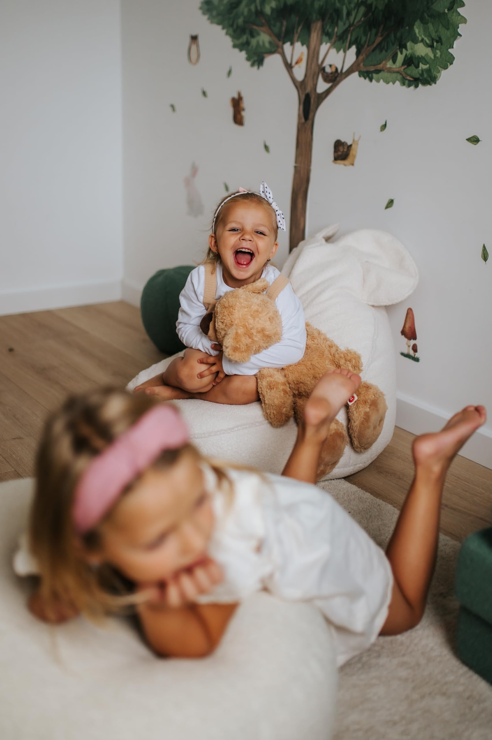 Gutekissen® Kinder Sitzsack „Miki” z usszami – Wygodny, dywan stolarski Montessori do pokoju dziecięcego (szary, 68/68/50 z usszami)