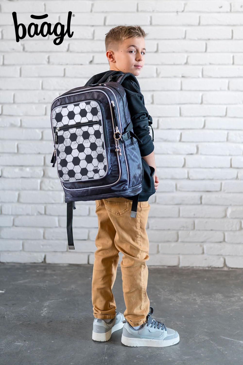 Baagl Zaino per la scuola per ragazzi e ragazze adolescenti, zaino ergonomico per bambini con scomparto per computer portatile, zaino estremamente leggero con cintura toracica e elementi riflettenti
