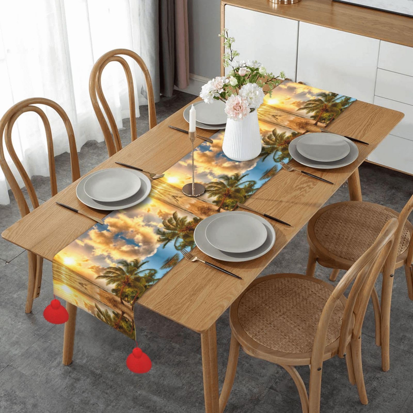 Chemin de table de Noël motif palmier avec finitions pompons 152cm