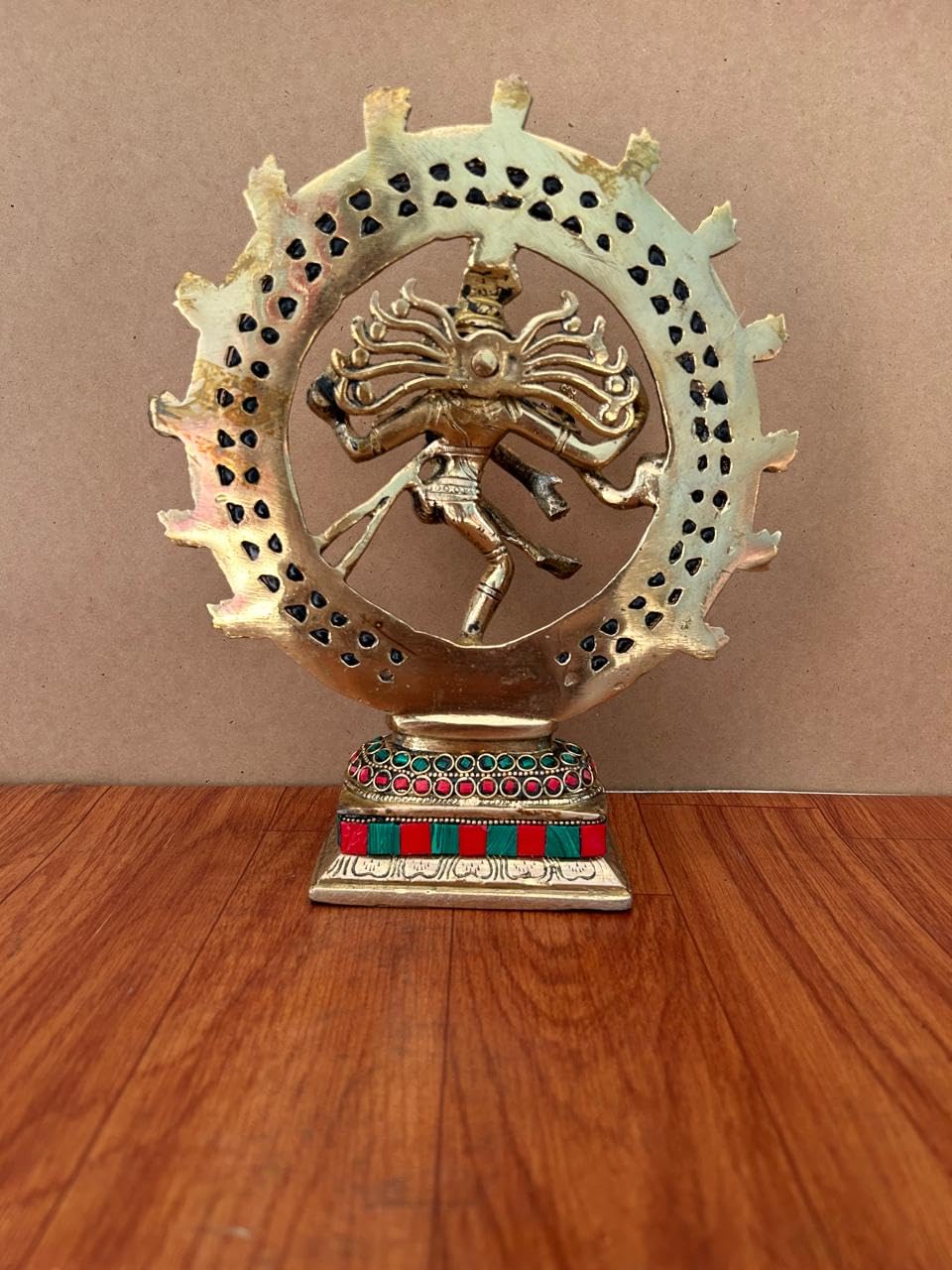 Statua Nataraja in ottone con lavorazione in pietra, 19 cm, maestosa Shiva in posa da ballo, ideale per la casa, Lord Shiva nella danza cosmica, perfetta per studi di yoga