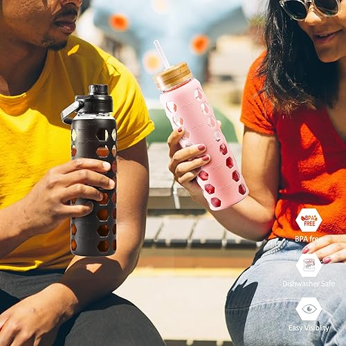 Miniatura 7 de MUKOKO Botellas de agua de vidrio de 32 onzas con 2 tapas, tapa de boquilla con asa y tapa de popote de bambú, vaso de agua motivacional con