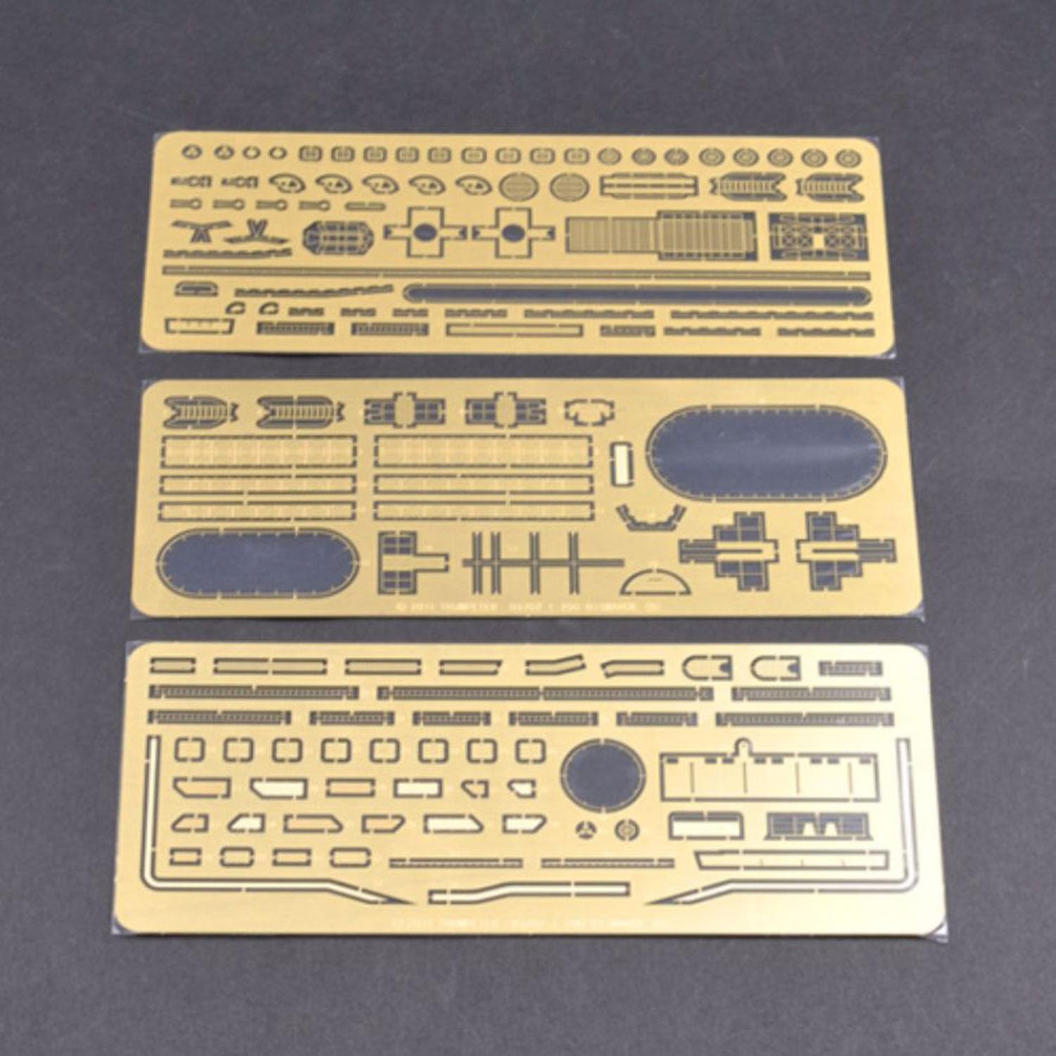 wheelfun Trumpeter 03702 - Nave da guerra in scala 1:200, modello statico per hobby