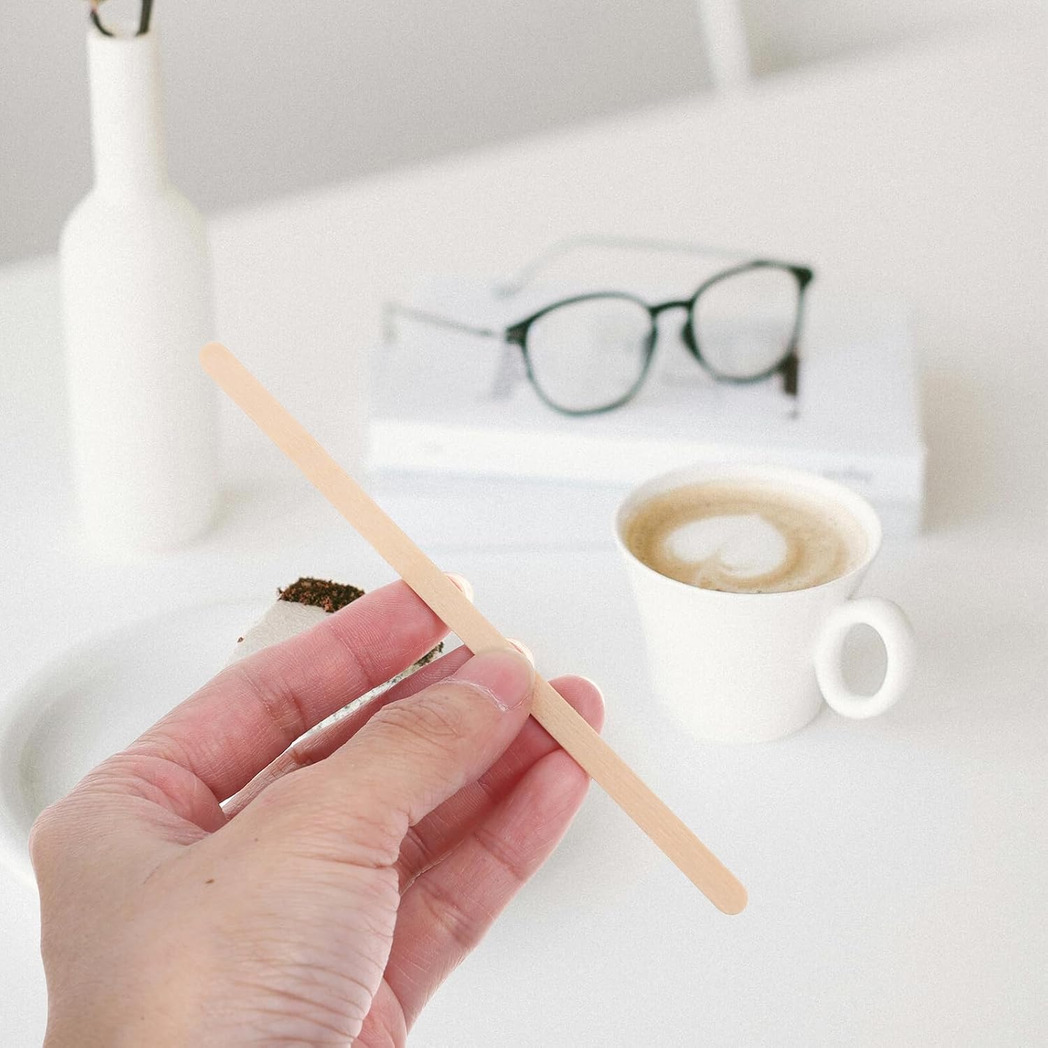 1000pcs Wooden Stir Sticks Long Handle Coffee Bar Accessories Beverage Mixers for Stirring Drinks and Beating Eggs Portable Natural Wood Coffee Stirring Rods