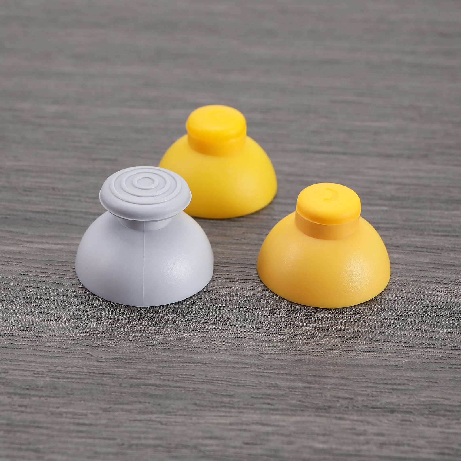 EMSea 6 piezas de tapas de joysticks analógicos de repuesto compatibles con Nintendo GameCube, cubiertas de palo analógico, accesorios ABS, amarillo y gris