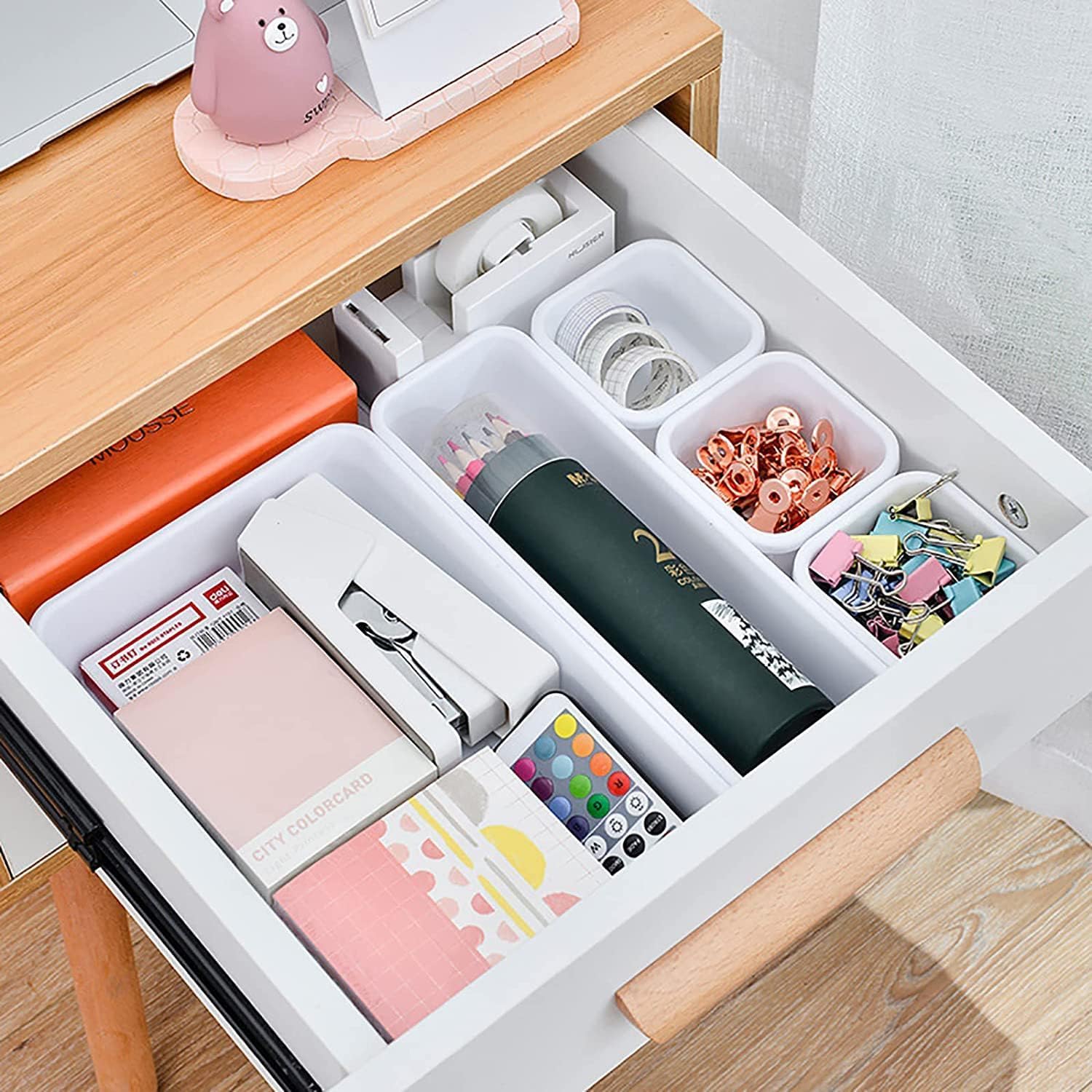 WUWEOT 42-teilige Schubladen Ordnungssystem Schubladen Organizer Schubladeneinsatz Aufbewahrungsbox Schreibtischschubladen Organizer für Kosmetik Schreibtisch Büro Bad Küche Weiß und Dunkelgrau