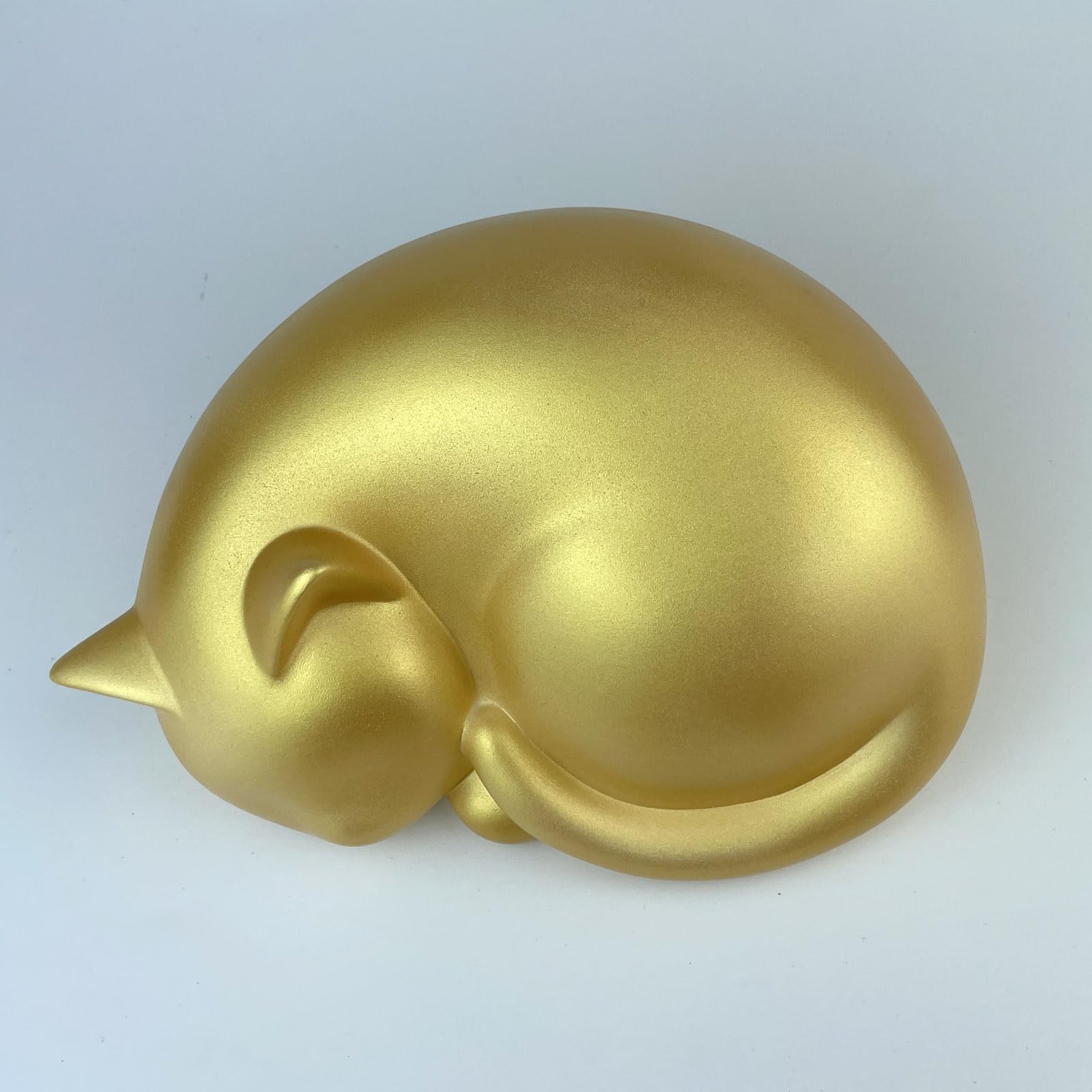 AHAILUOO Sleeping Cat Memorial Urn, Black Resin Cremation Keepsake, Indoor Pet Tribute, 8 x 5.5 x 4 Inches, Small Animal Ash Container (Yellow)