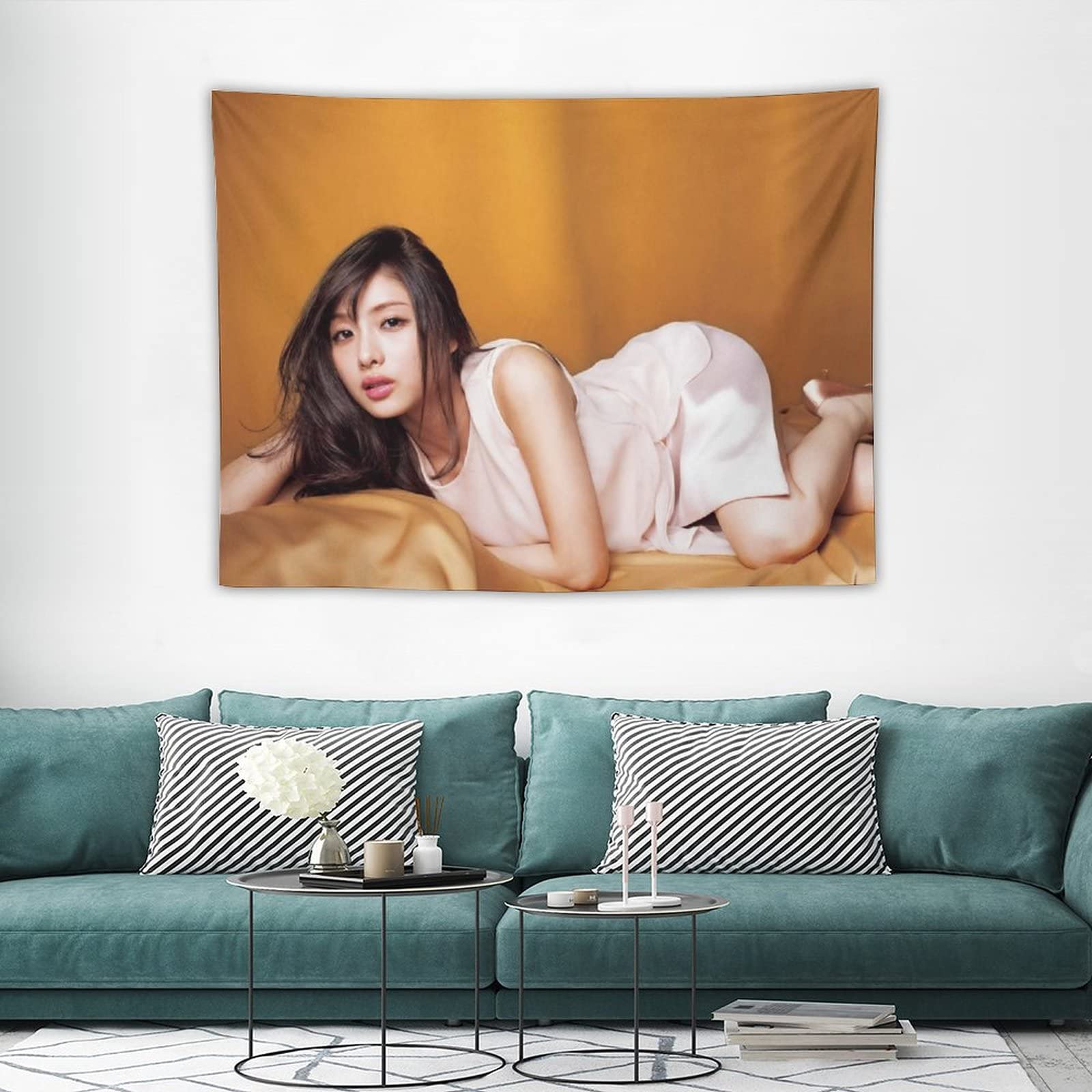 Amazon.co.jp: 石原聰美 石原さとみ タペストリー 写真の背景ライブ