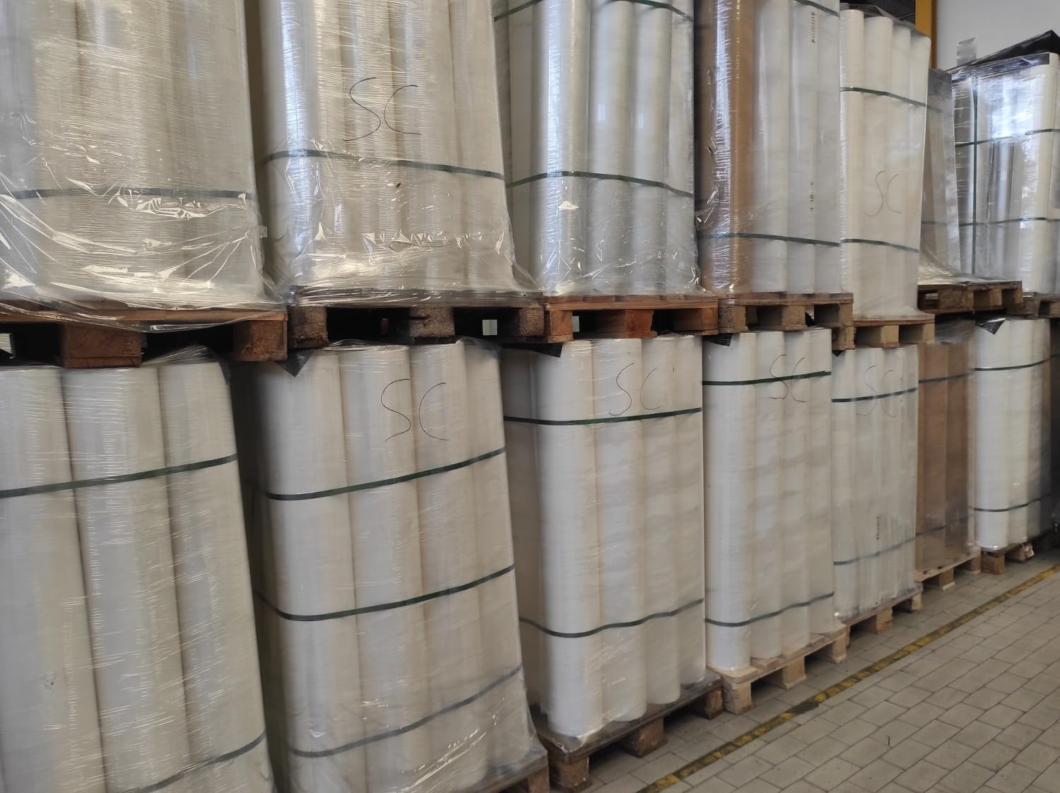Scorprotect® Sonderposten Abdeckpappe Milchtütenpapier 2. Wahl 25 Rollen