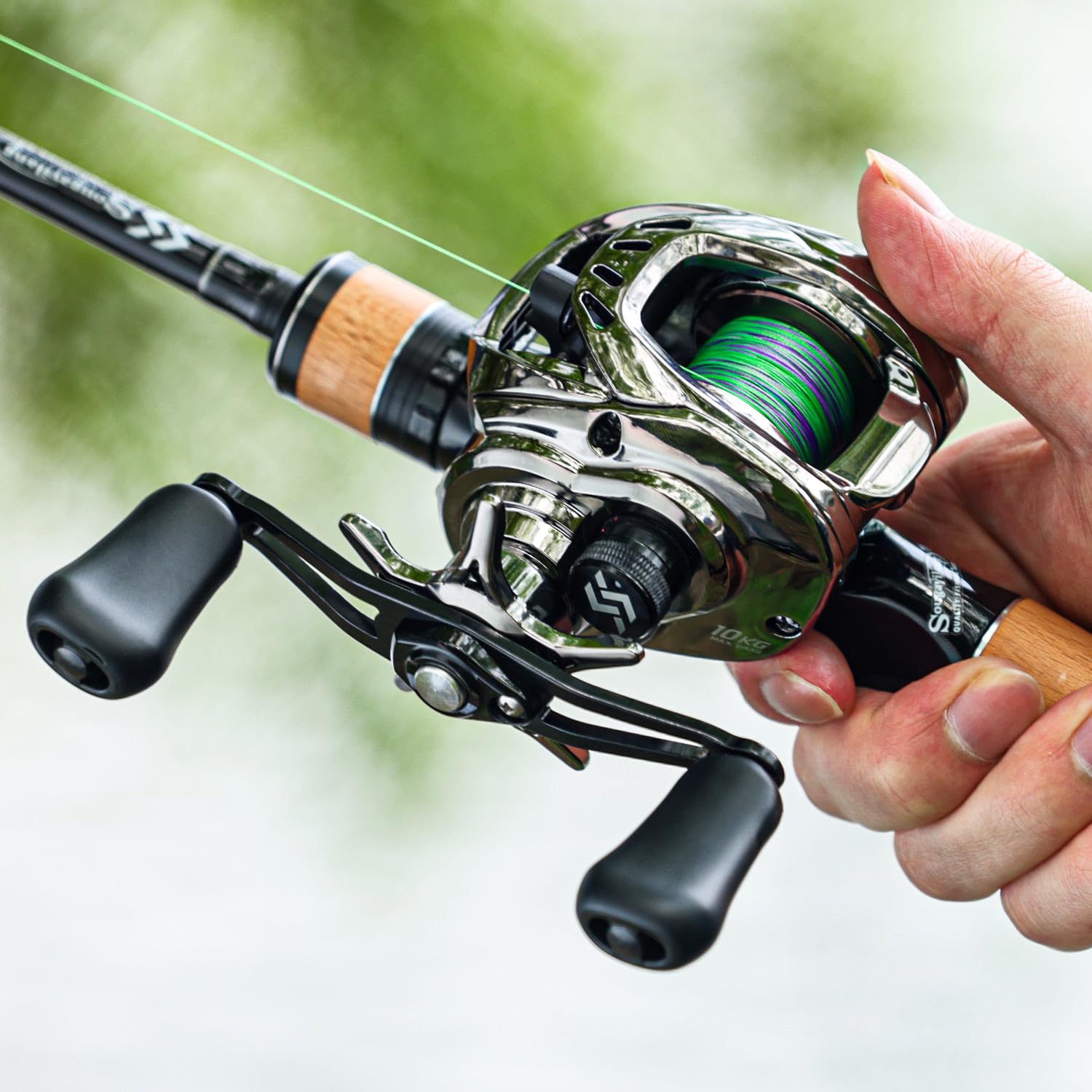 Sougayilang SSX-DC - Mulinello da baitcasting, sistema frenante digitale con controllo microcomputer, corpo in alluminio compatto, rapporto di trasmissione 7,2:1, resistenza massima 10 kg, per pesca